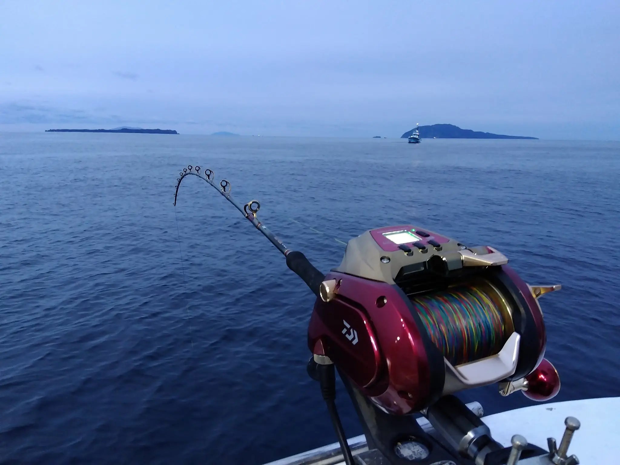 Daiwa Seaborg G1800M RJ Electric Fishing Reel - Saltwater & Deep Sea Fishing Gear for Offshore & Boat Anglers