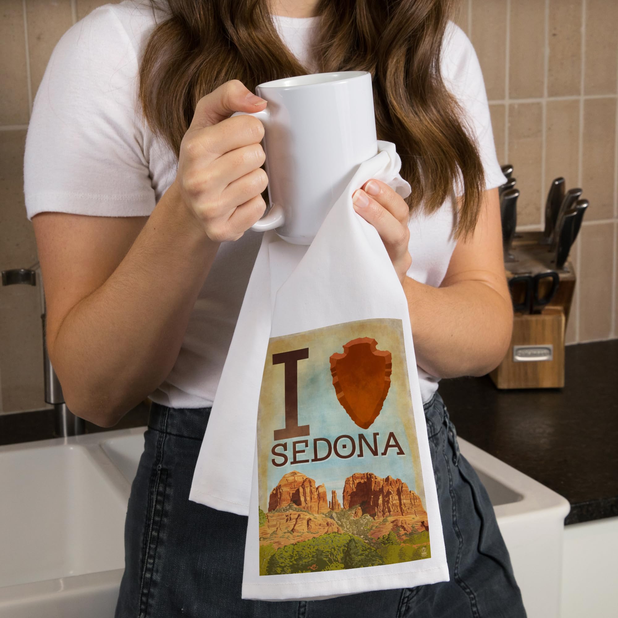 Lantern Press I Heart Sedona Arizona - 100% Cotton Tea Towel & Decorative Hand Towel for Kitchen, Home Decor, Housewarming Gift - Perfect for Drying Dishes, Decorating, and Gifting