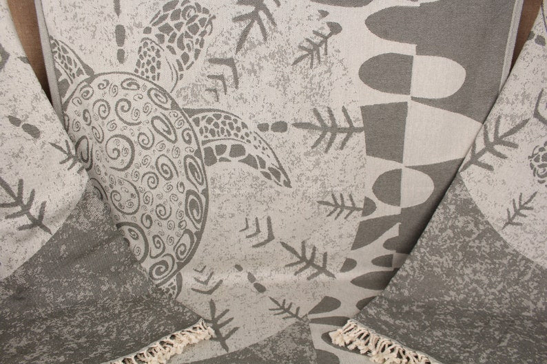 Premium Green Turtle Turkish Beach Towel - Soft, Quick-Dry & Oversized for Pool, Beach & Travel - Eco-Friendly & Stylish Summer Essential