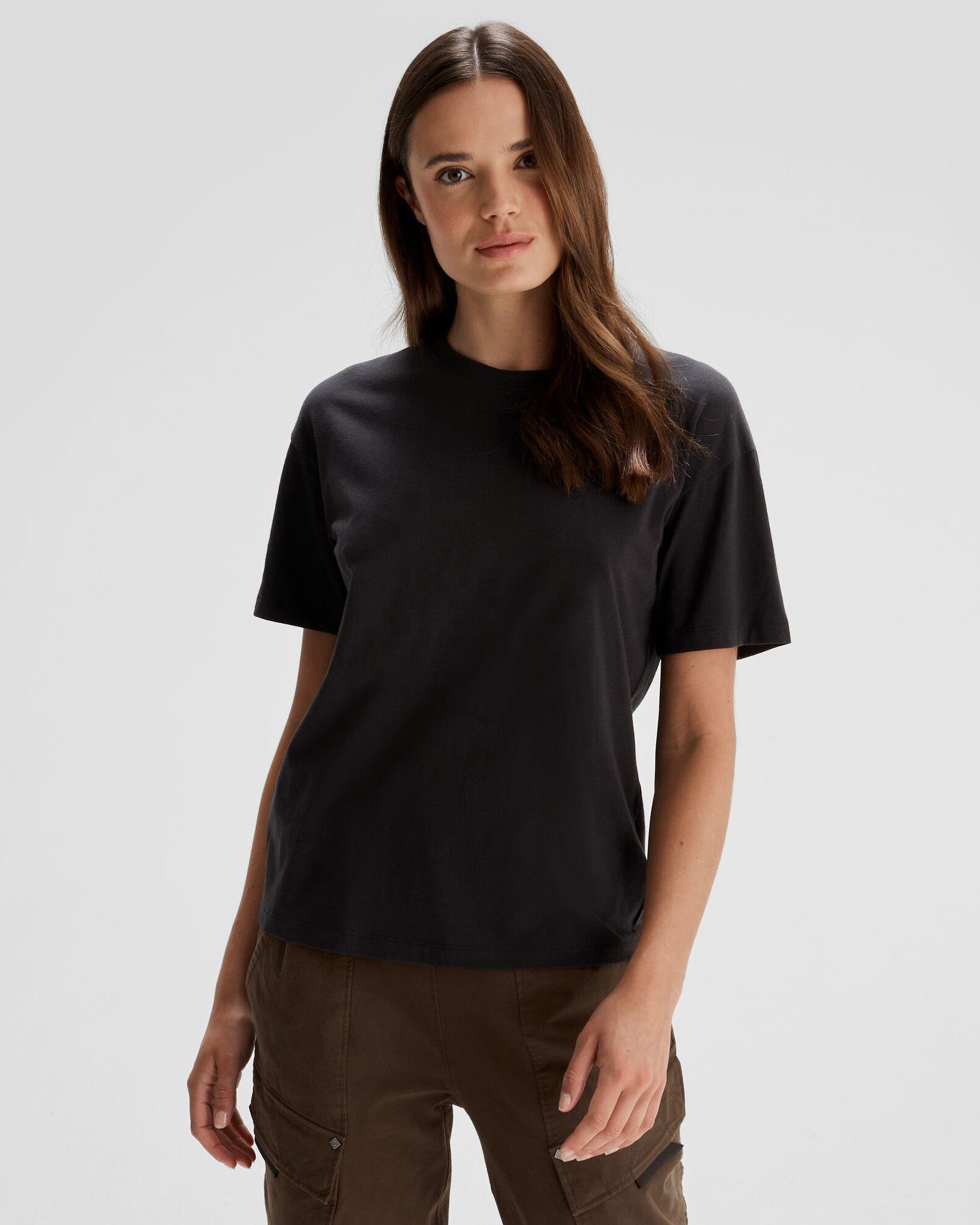 Organic Cotton Women's T-Shirt - Soft & Breathable Black Stingray Design - Perfect for Casual Wear, Yoga & Everyday Outfits