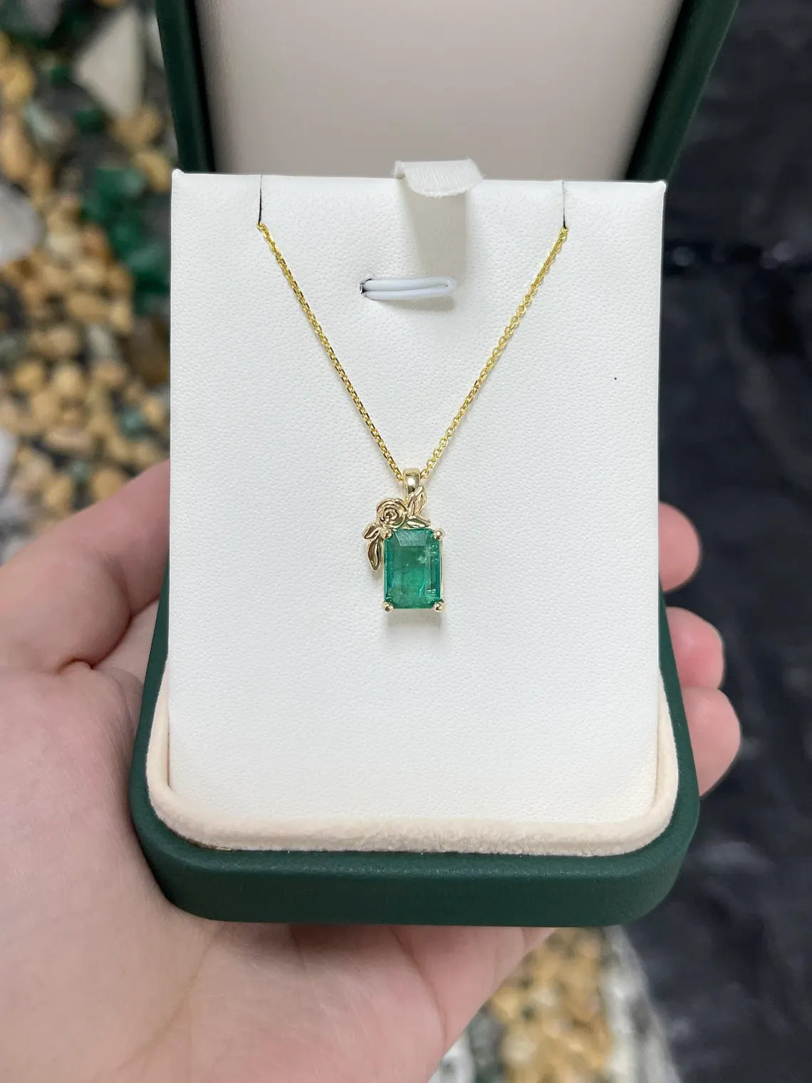 2.61ct Natural Emerald Cut Green Gemstone Floral Pendant Necklace for Women - Elegant Jewelry Gift for Birthday, Anniversary & Special Occasions