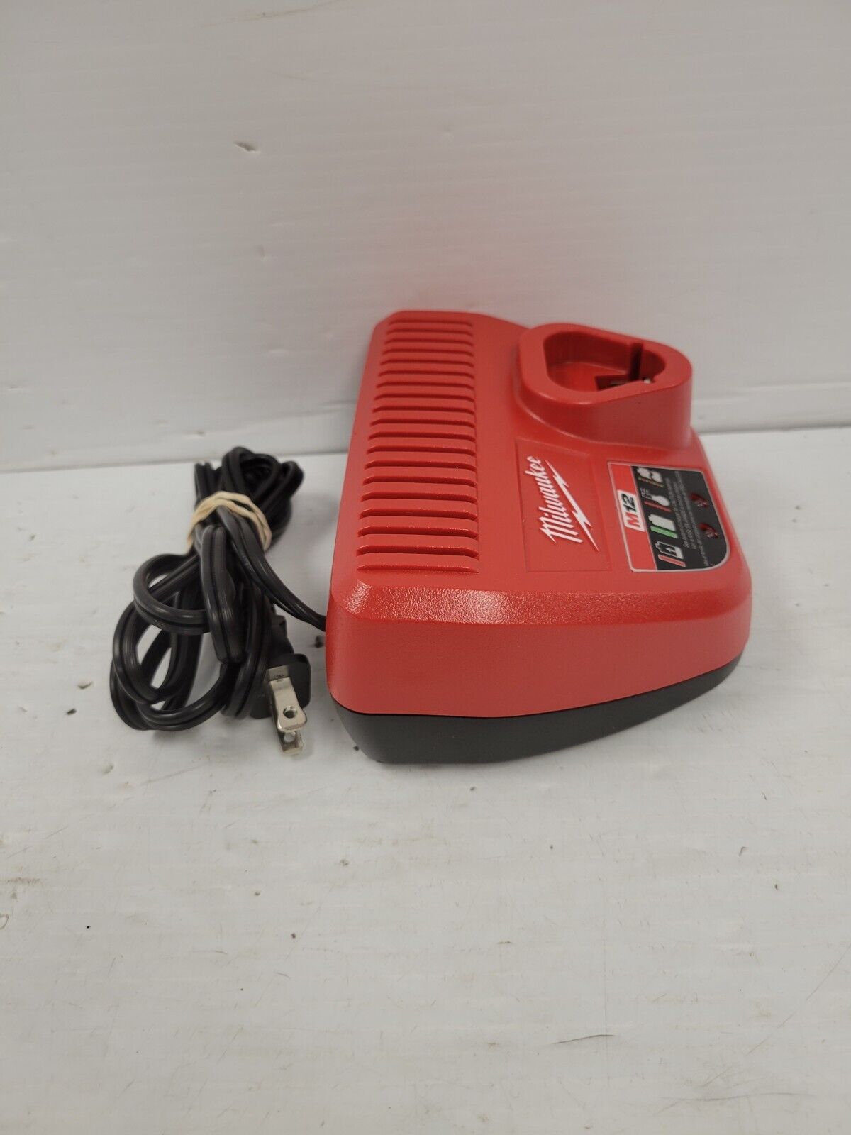 Milwaukee 48-59-2401 M12 Battery Charger - Fast Charging for M12 Lithium-Ion Batteries - Perfect for Power Tools & Job Site Use