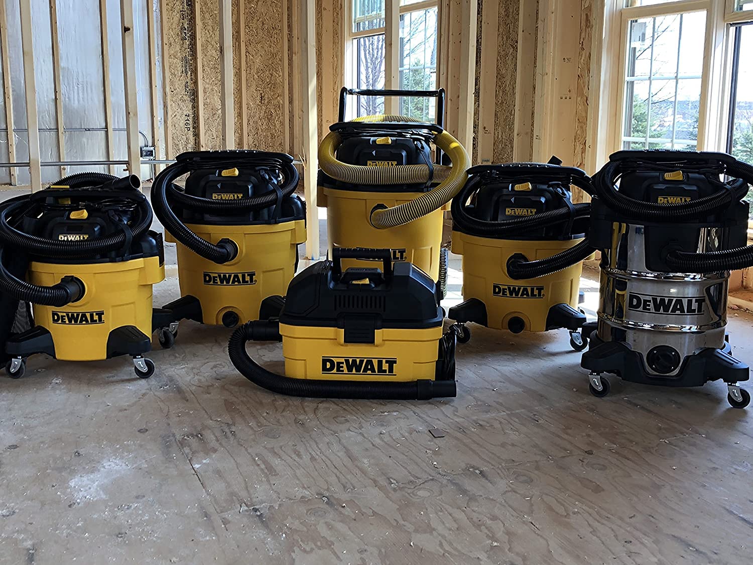 DEWALT DXV08S 8 Gallon Wet/Dry Vacuum Cleaner - 4 Peak HP Powerful Shop Vac with Stainless Steel Tank - Ideal for Home, Garage, Workshop, and Construction Site Cleaning
