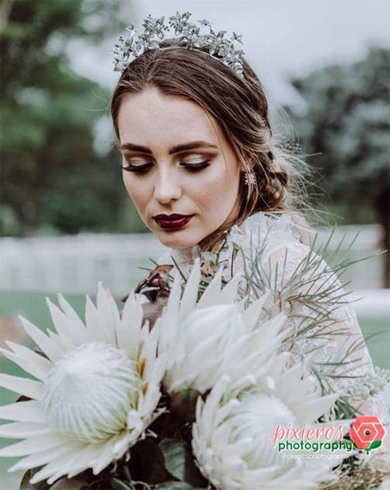 Kezani Star Crystal Crown Bridal Headpiece – Elegant Wedding Hair Accessory for Brides, Prom, and Special Occasions