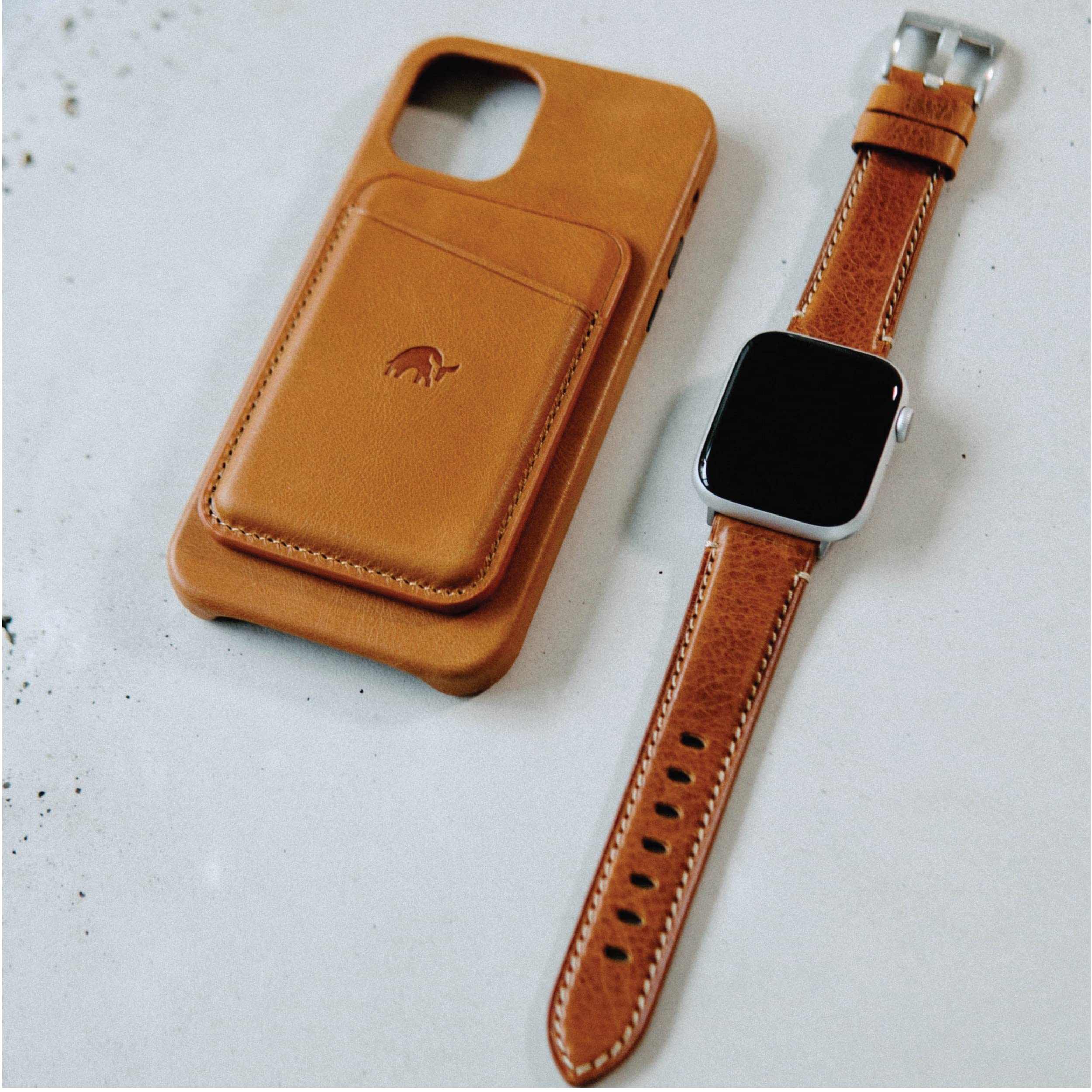 Premium Bullstrap Men's Full-Grain Italian Leather Watch Band - Compatible with Apple Watch Series 1-8 - Durable Luxury Replacement Strap for Business & Casual Wear