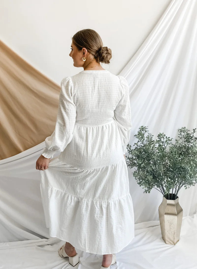DAISY DRESS Women's Floral Summer Dress - White Boho Chic Maxi Dress for Beach, Vacation & Casual Wear