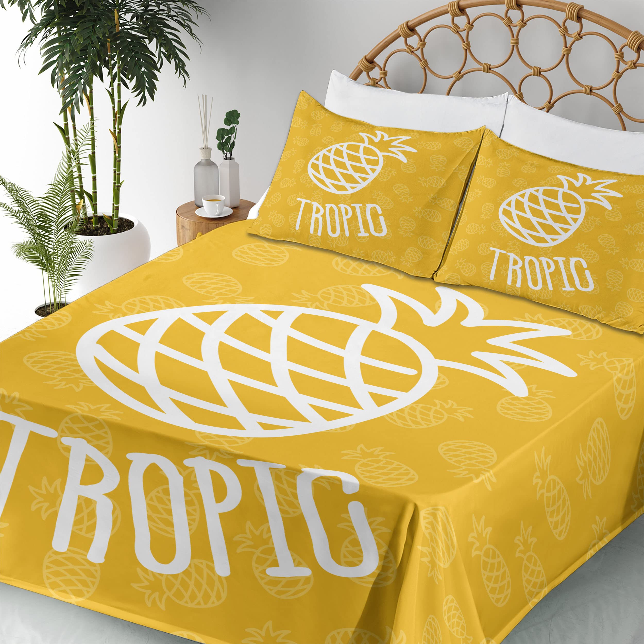 Ambesonne Yellow & White King Size 4-Piece Sheet Set - Tropical Pineapple Hawaiian Design, Fitted & Flat Sheets with Pillowcases - Soft Bedding for Summer, Beach House Decor, Guest Room & Vacation Home Essentials