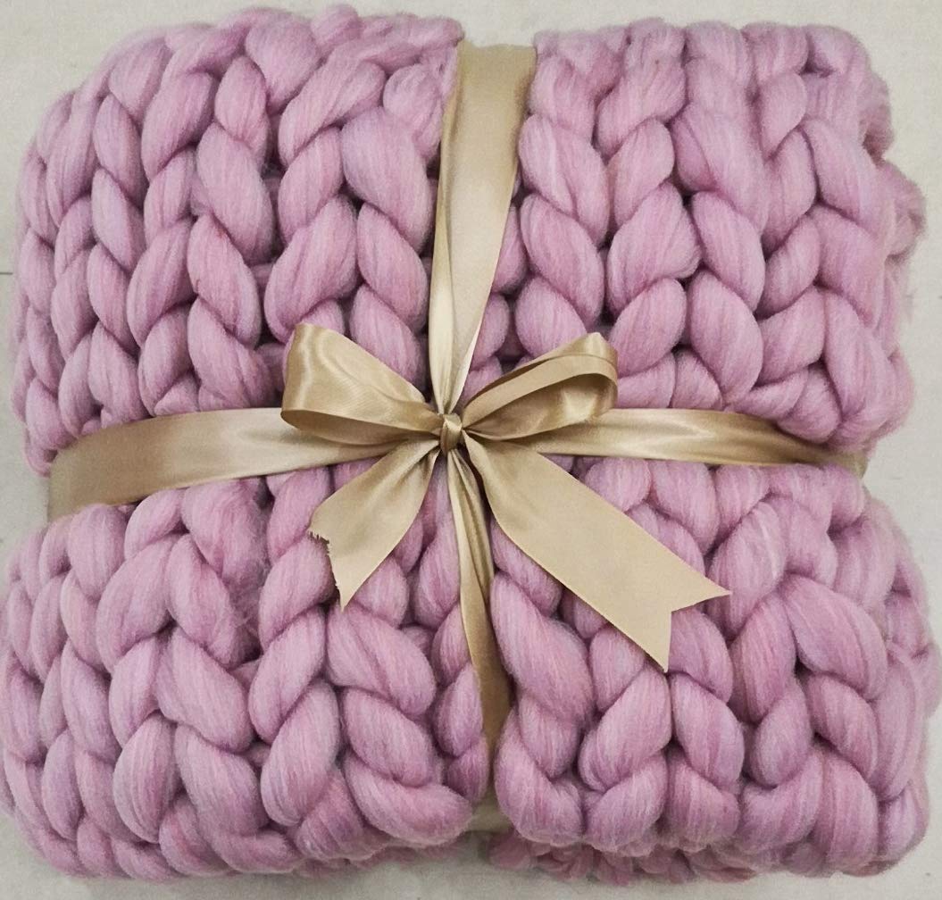 Chunky Knit Blanket - Handmade Oversized Boho Throw for Bed, Sofa & Chair - 47x59 Inch (120x150cm) - Soft Bulky Yarn for Cozy Home Decor, Pet Bed & Yoga Mat - Perfect for Living Room, Bedroom & Nursery - Pink