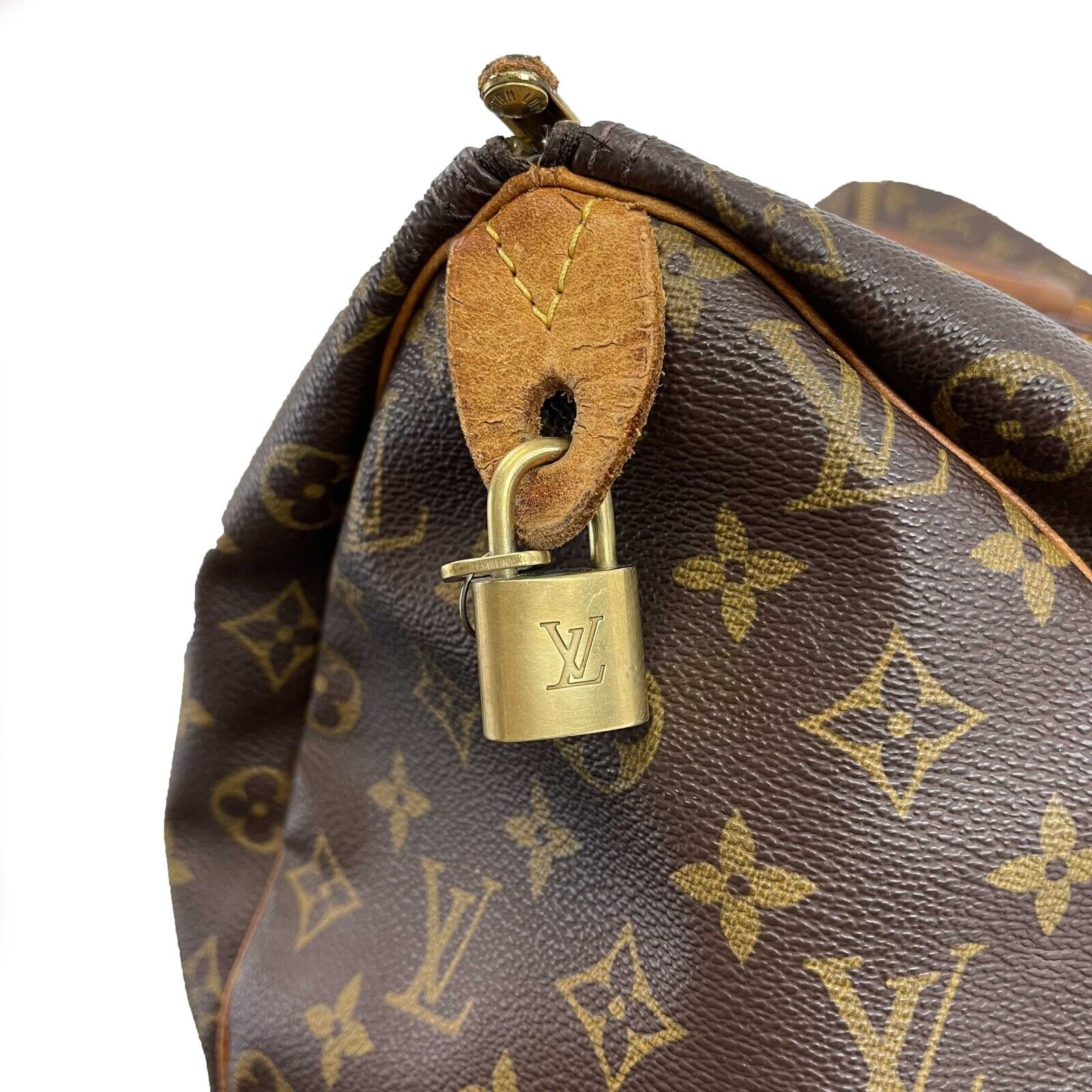 Authentic Louis Vuitton Monogram Speedy 40 Handbag with Top Handle, Key & Lock - Luxury Travel Bag for Women, Perfect for Work & Weekend Getaways