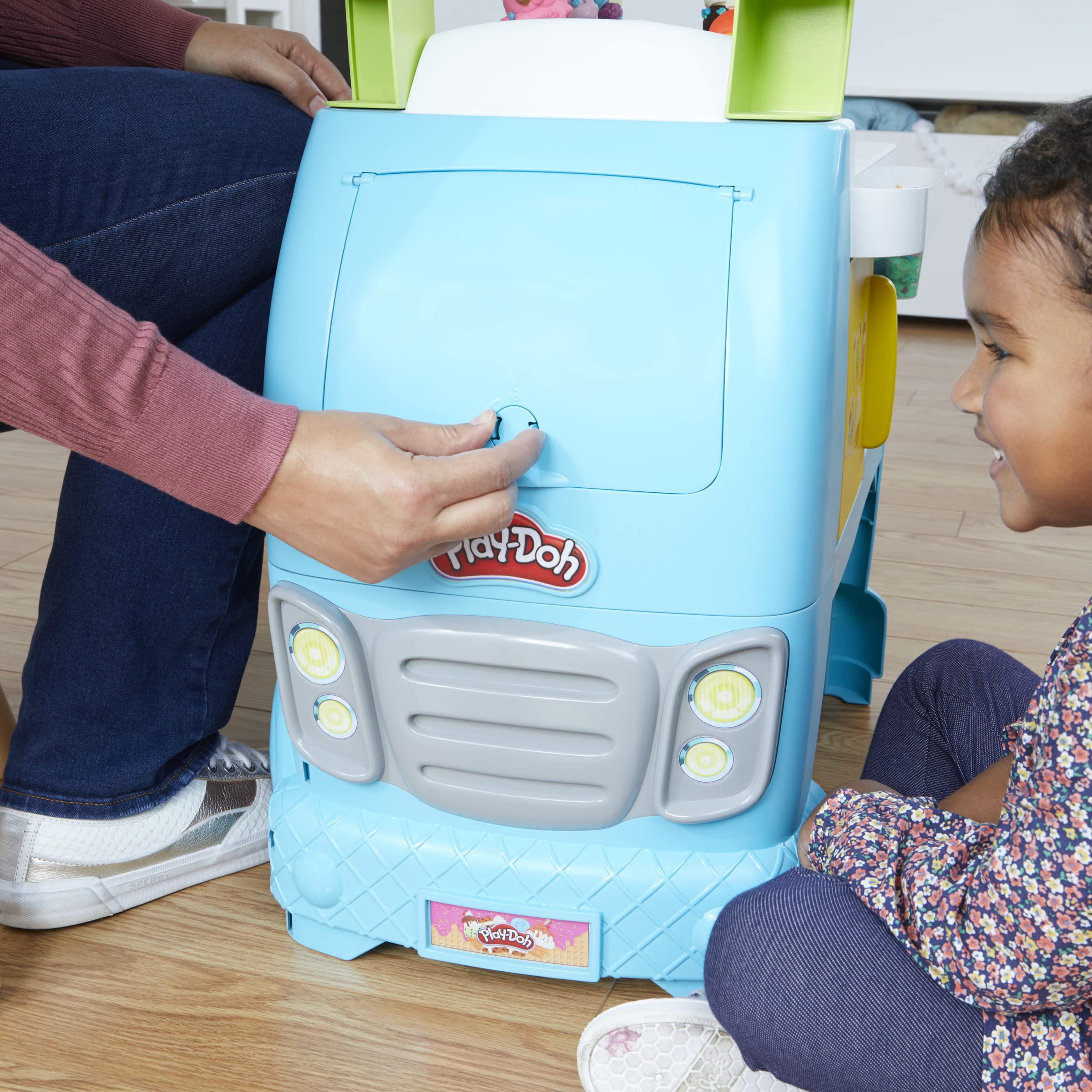 Play-Doh Ultimate Ice Cream Truck Playset - Pretend Play Toy for Kids Ages 3+ - Creative Fun with Modeling Clay for Birthday & Party Activities