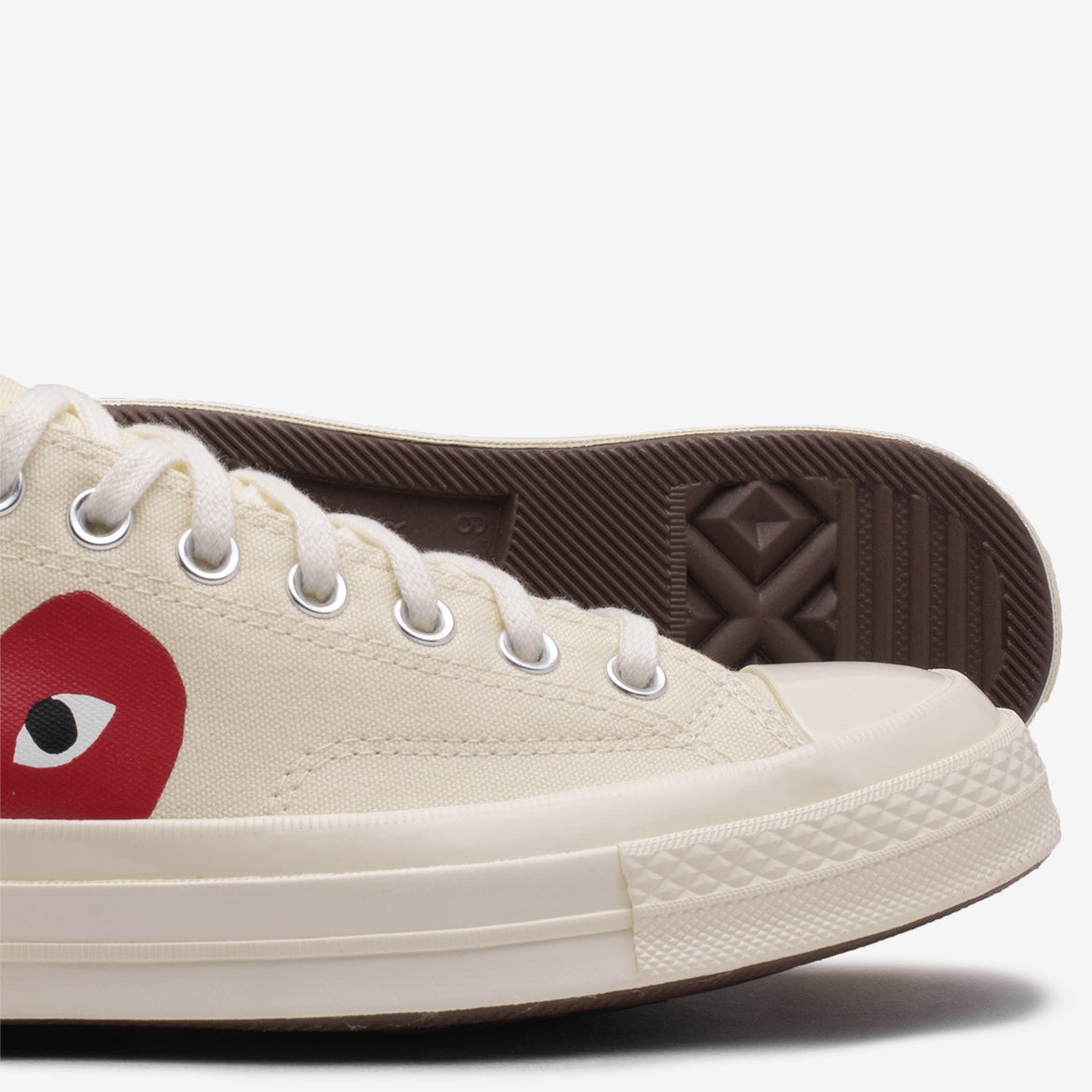 CDG PLAY x Converse Chuck Taylor All Star '70 OX White Sneakers - Stylish Unisex High-Top Canvas Shoes for Casual Wear & Street Fashion