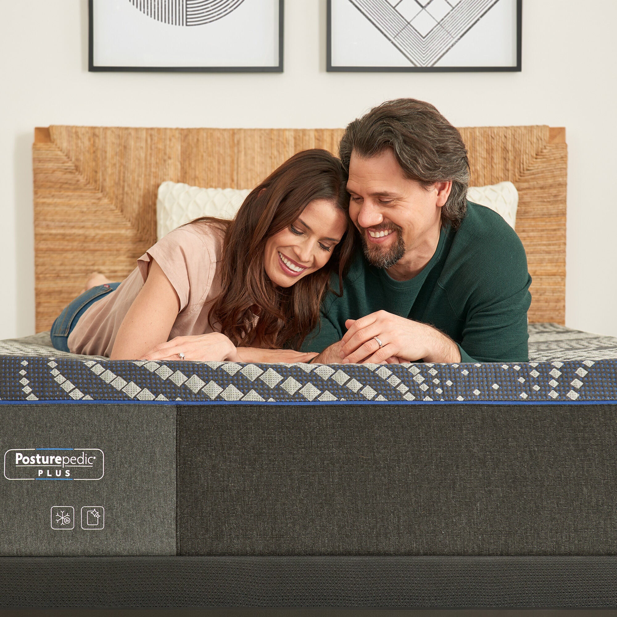 Sealy Posturepedic Plus Foam Albany Firm Mattress - Queen Size, Orthopedic Support for Back Pain Relief, Cool Sleep Technology - Perfect for Master Bedrooms & Guest Rooms