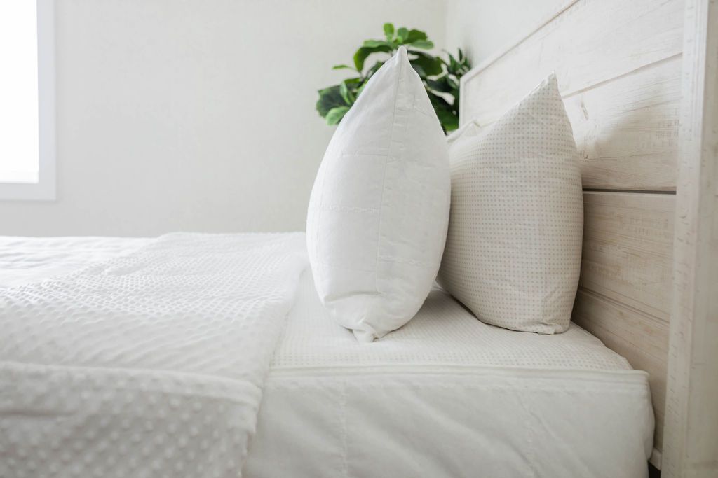 Luxury Charleston Pillowcase Set - 100% Cotton Sateen Pillow Cover for Bedroom Decor - Soft & Breathable for a Comfortable Sleep - Perfect for Home, Hotel, and Gift Giving