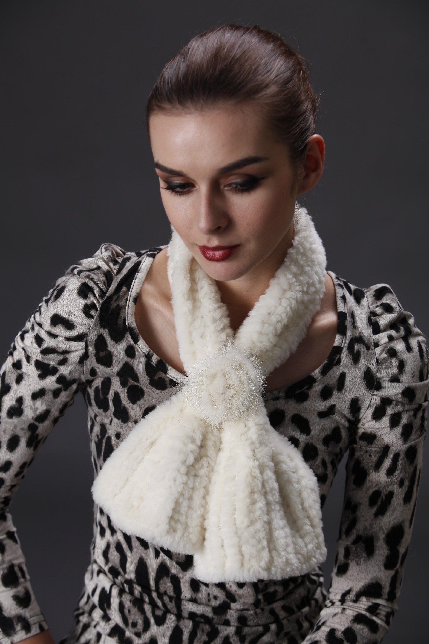 Luxury Knitted Sheared Beaver Fur Scarf - Soft Winter Neck Warmer for Women & Men | Perfect for Cold Weather, Outdoor Activities & Fashion Accessories