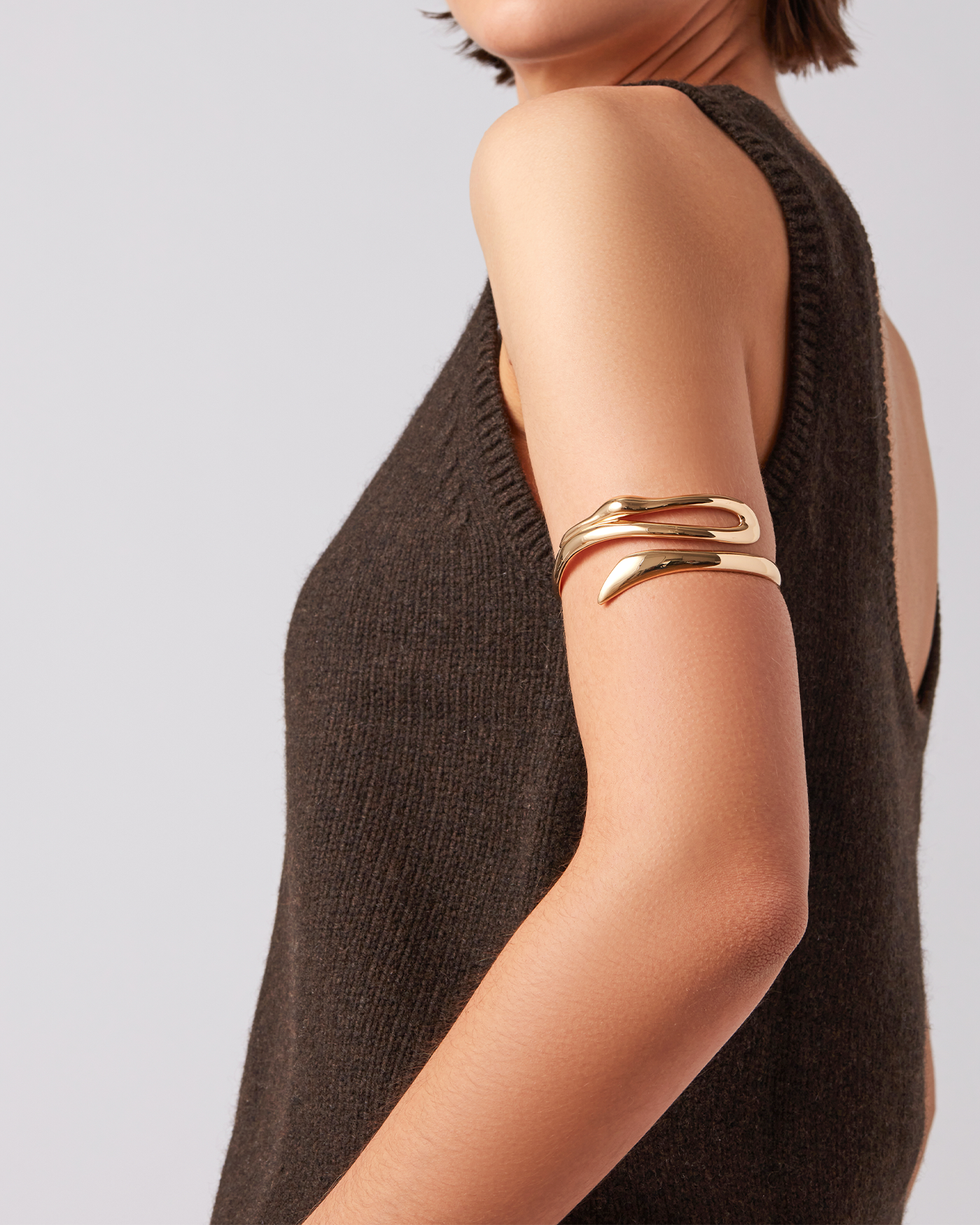 Elegant Gold Egret Arm Cuff Bracelet - Vintage Boho Jewelry for Women - Perfect for Weddings, Parties, and Special Occasions