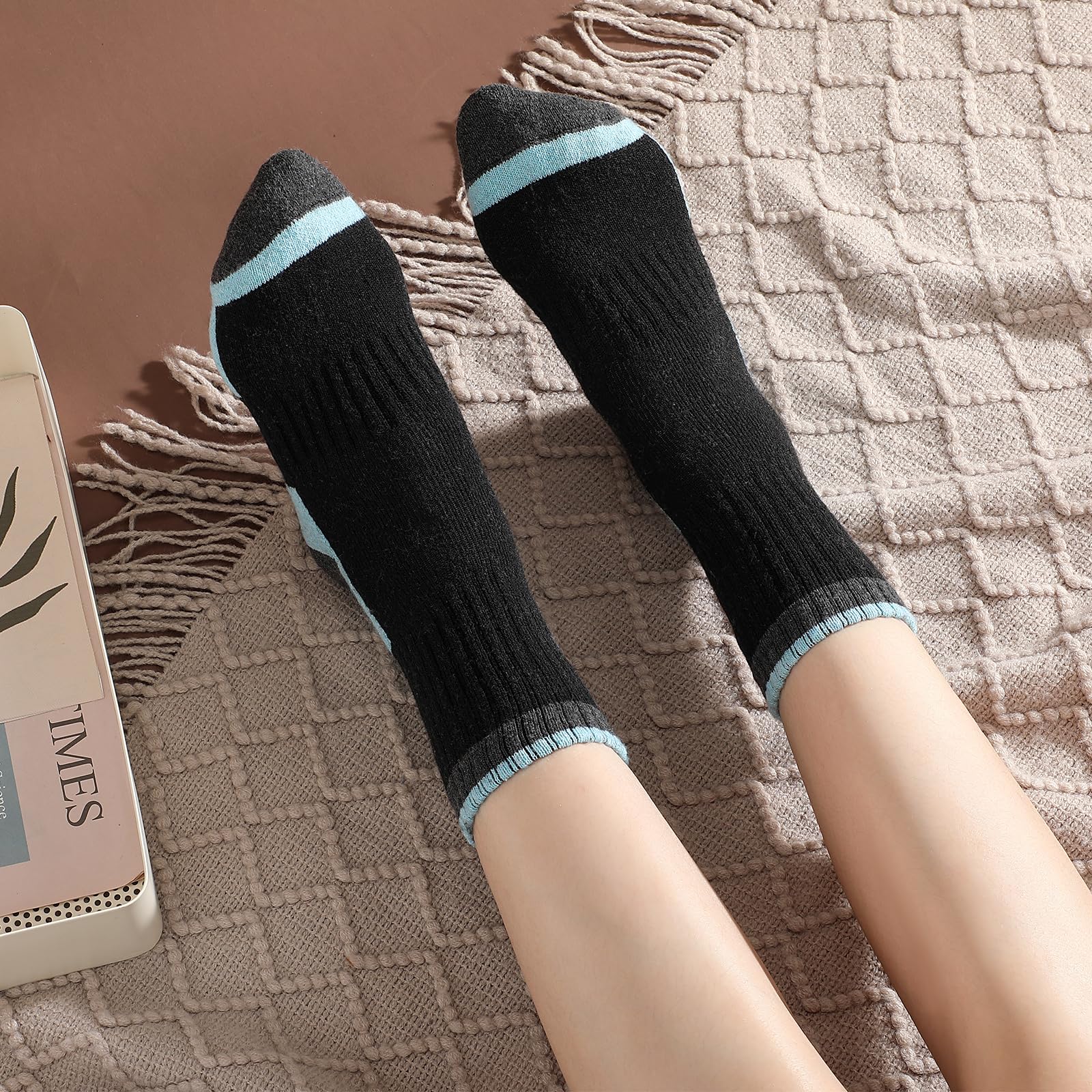 Premium Merino Wool Socks for Men & Women - 4 Pairs Thermal Winter & Hiking Crew Socks - Moisture Wicking, Odor Resistant, Temperature Regulating - Perfect for Outdoor Adventures, Camping & Cold Weather Activities
