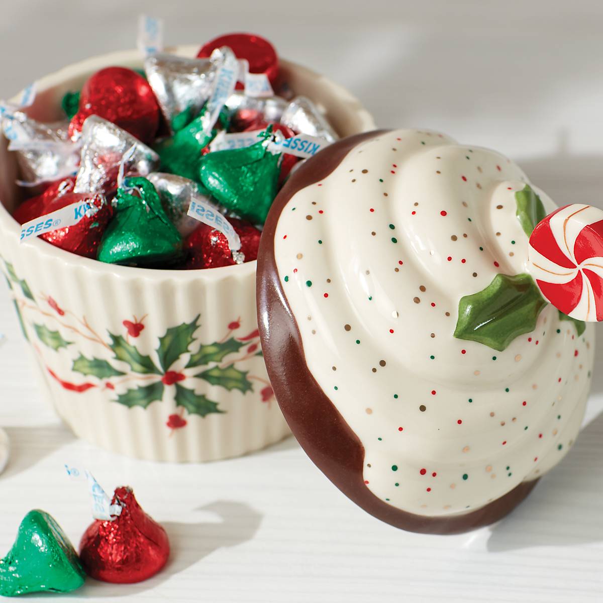 Festive Holiday Bakeshop Cupcake Candy Dish - Perfect for Christmas Party Decor, Dessert Display & Candy Serving