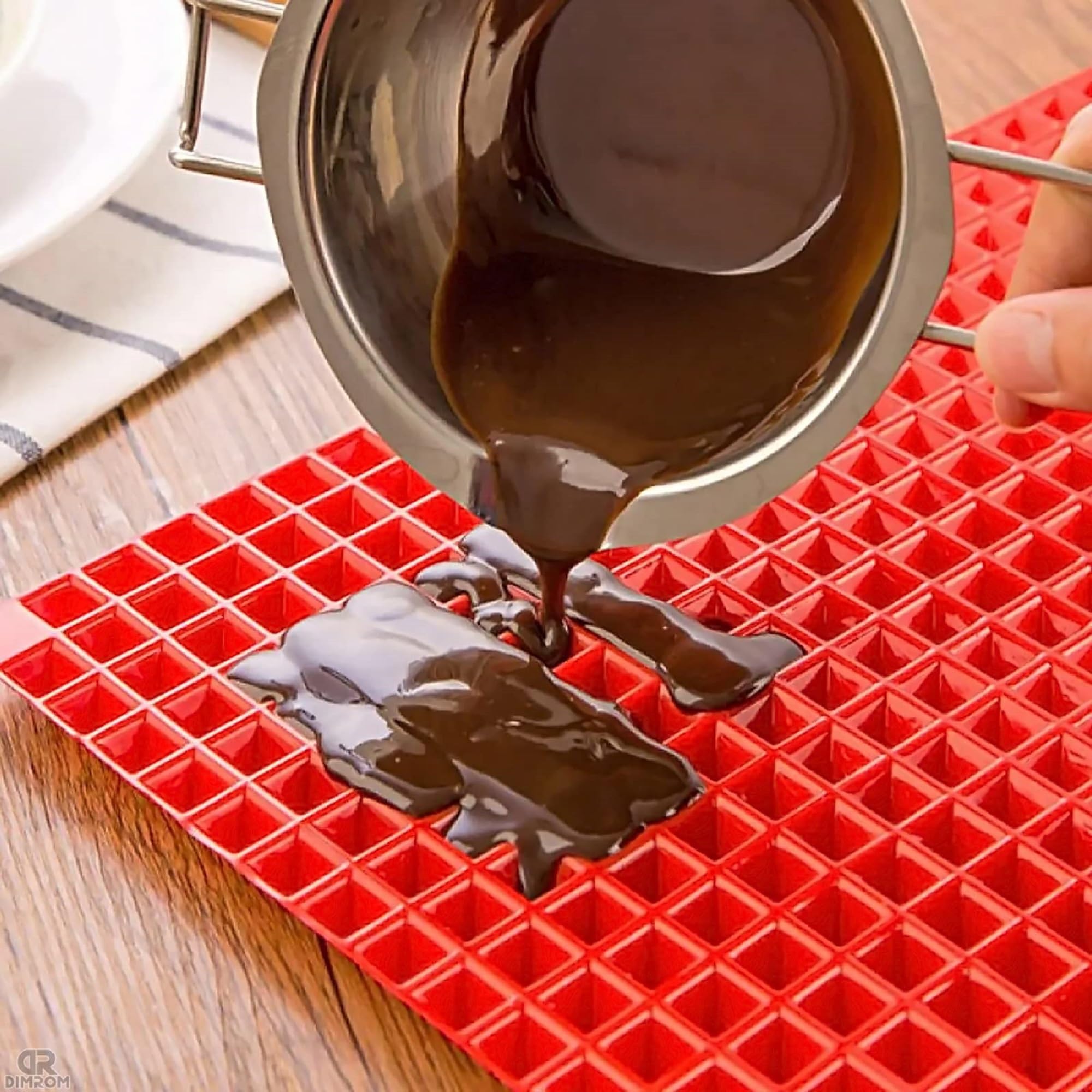 Non-Stick Silicone Baking Mat 16x11.5 Inches - Food Grade Oven & Microwave Safe Cooking Mat with Red Pyramid Design for Roasting, BBQ, Pastry Making - Fat Filtering, Flexible & Easy to Clean - Perfect for Baking Cookies, Roasting Vegetables & Cooking Bacon