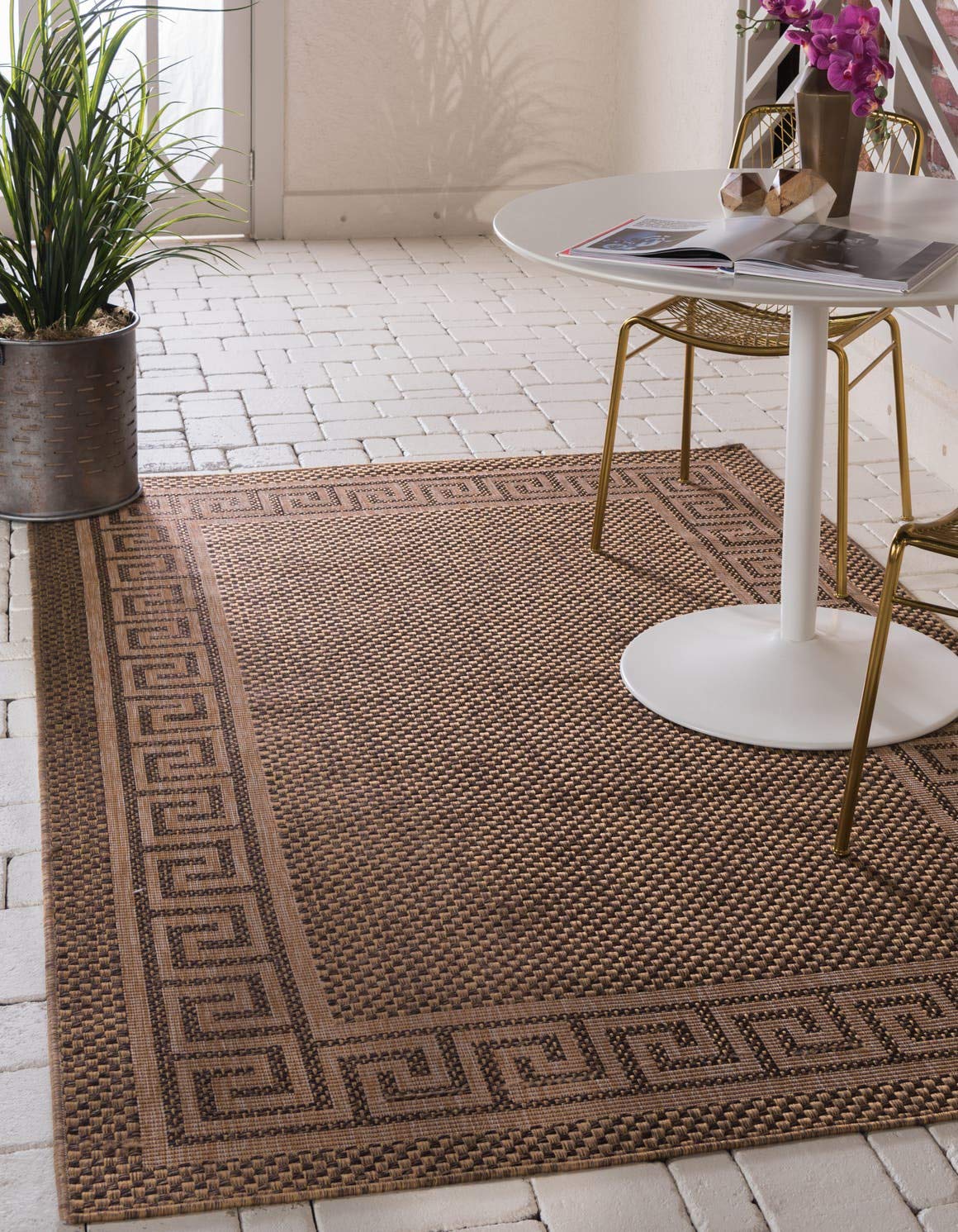 Unique Loom Outdoor Border Collection Area Rug - Greek Key Design 7'1