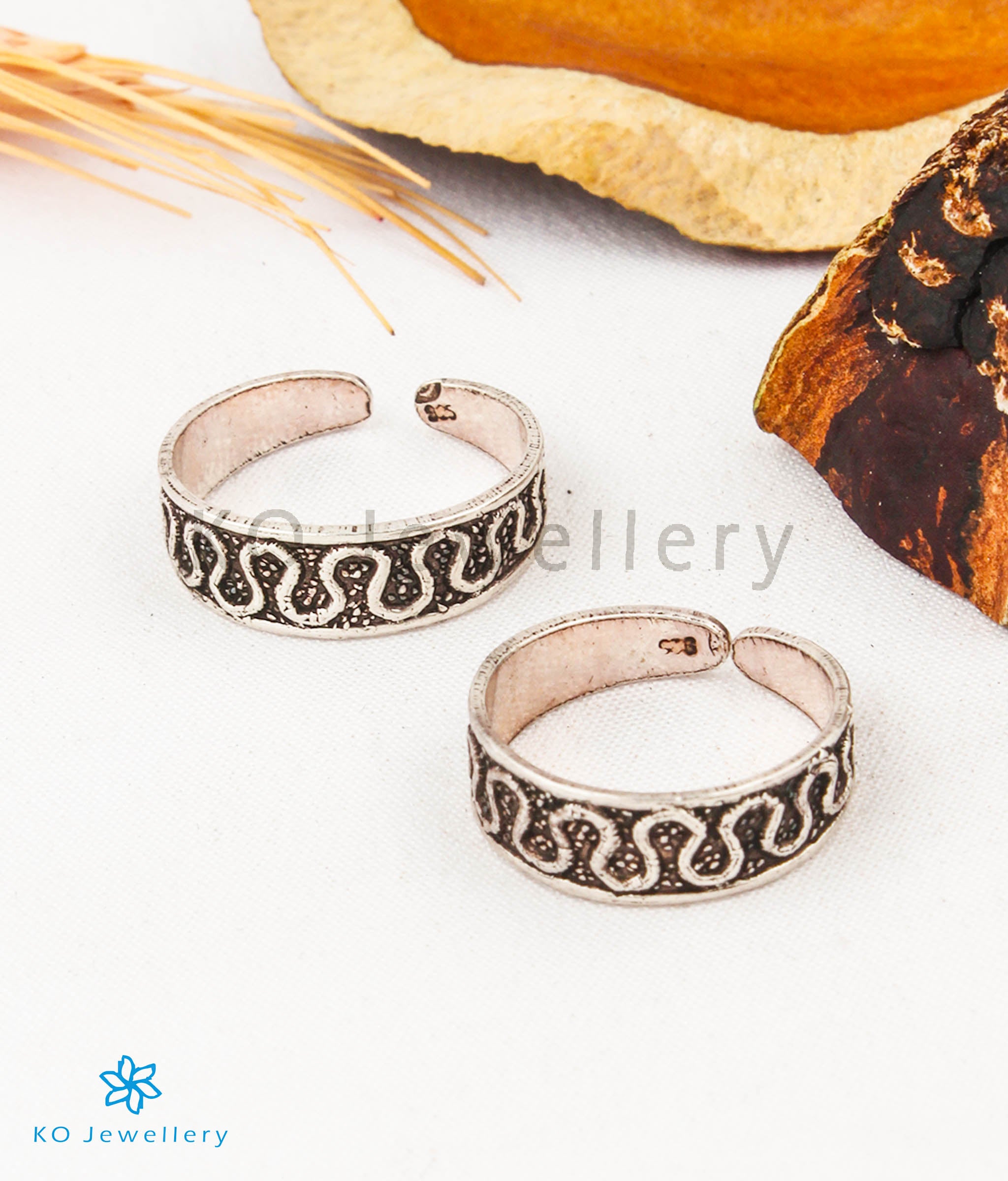 Elegant Anish Silver Toe Rings for Women - Adjustable Comfort Fit Boho Beach Jewelry - Perfect for Summer Vacations, Weddings & Pedicure Days