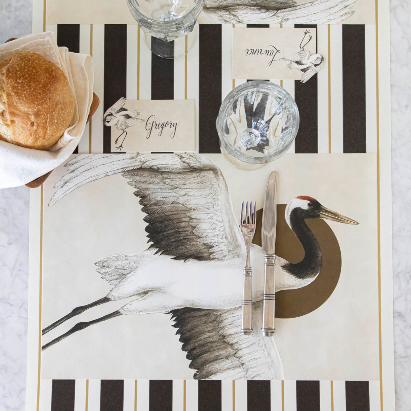 Eastern Crane Bamboo Placemats Set of 6 - Natural Round Table Mats for Dining Table, Kitchen, Coffee Table - Heat Resistant & Eco-Friendly Home Decor