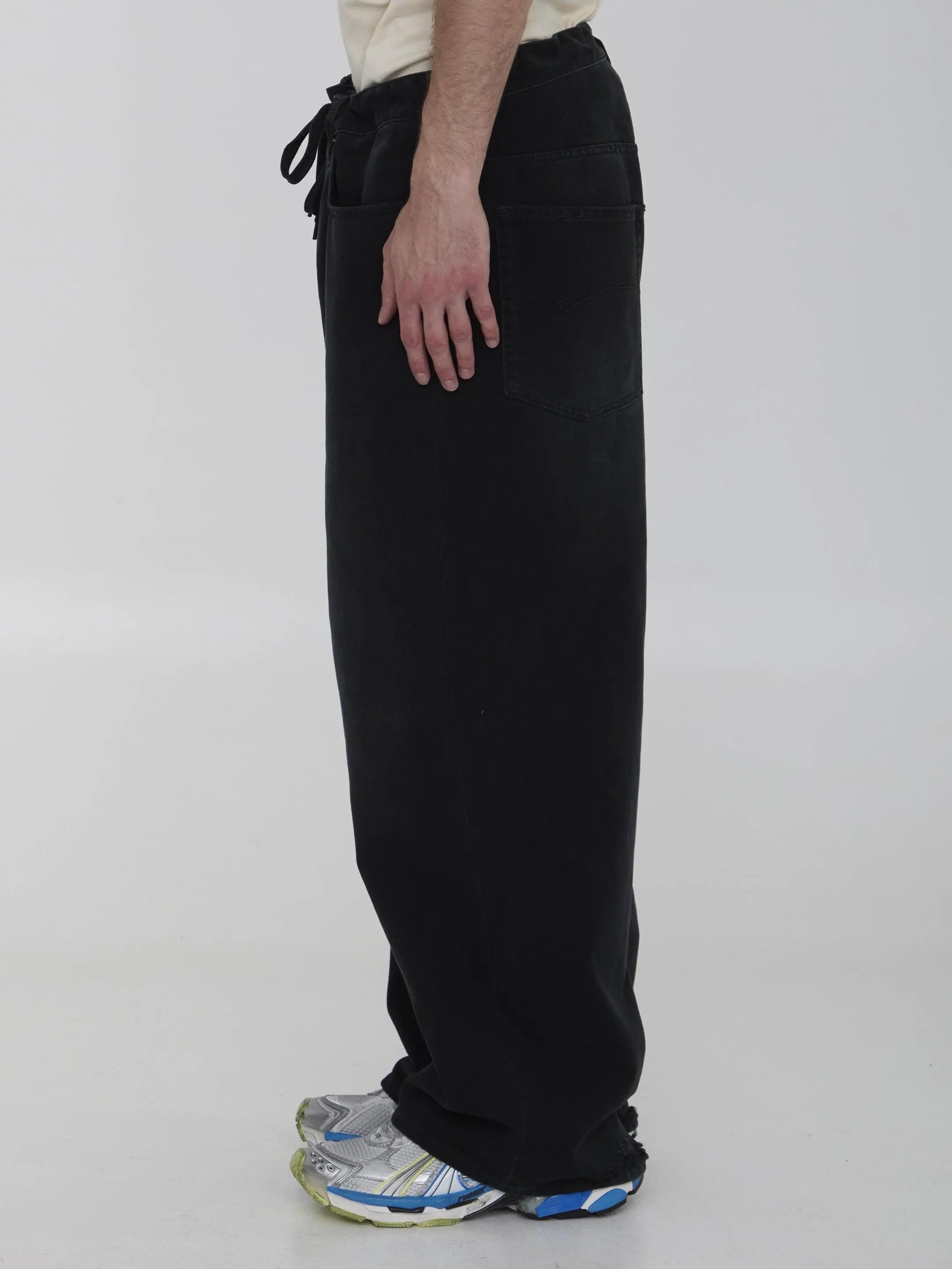 Balenciaga Baggy Black Jeans for Men & Women | High-Waisted Loose Fit Denim Pants | Streetwear & Casual Outfits