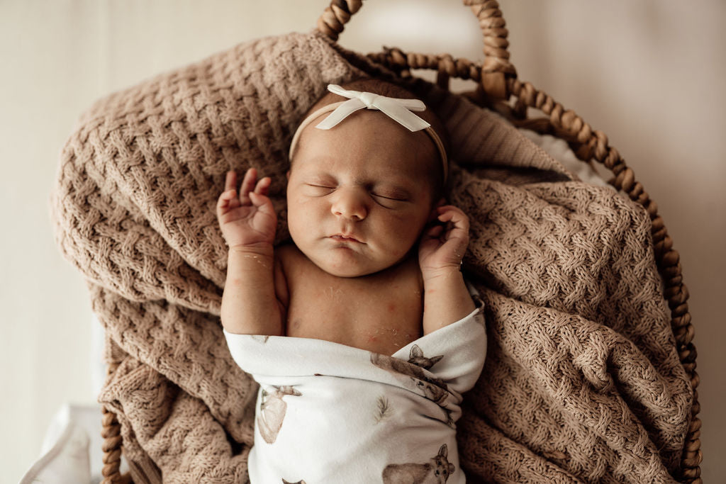 Snuggle Hunny Diamond Knit Baby Blanket - Soft Hazelnut Color for Newborns & Infants - Perfect for Nursery, Stroller & Cuddle Time