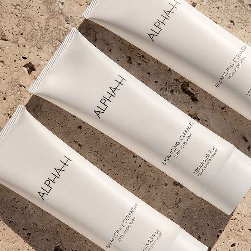 Alpha H Balancing Cleanser with Aloe Vera - Gentle Face Wash for Sensitive Skin, Hydrating & Soothing Facial Cleanser - Perfect for Daily Skincare Routine & Post-Workout Refresh