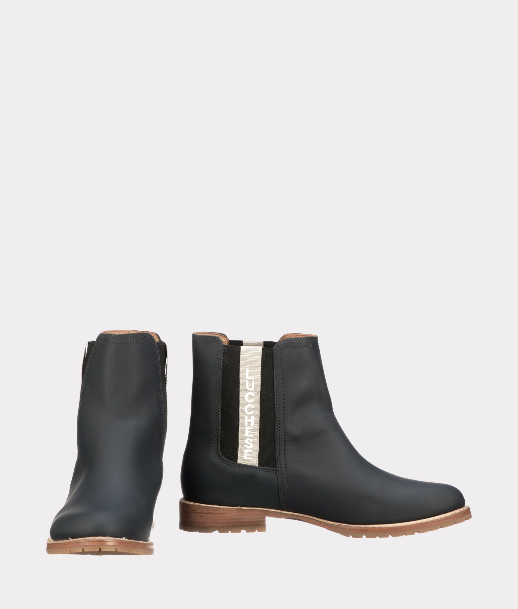 Waterproof Women's Garden Boots for All Weather - Navy & Black | Comfortable Outdoor Gardening, Farming, and Rainy Day Footwear