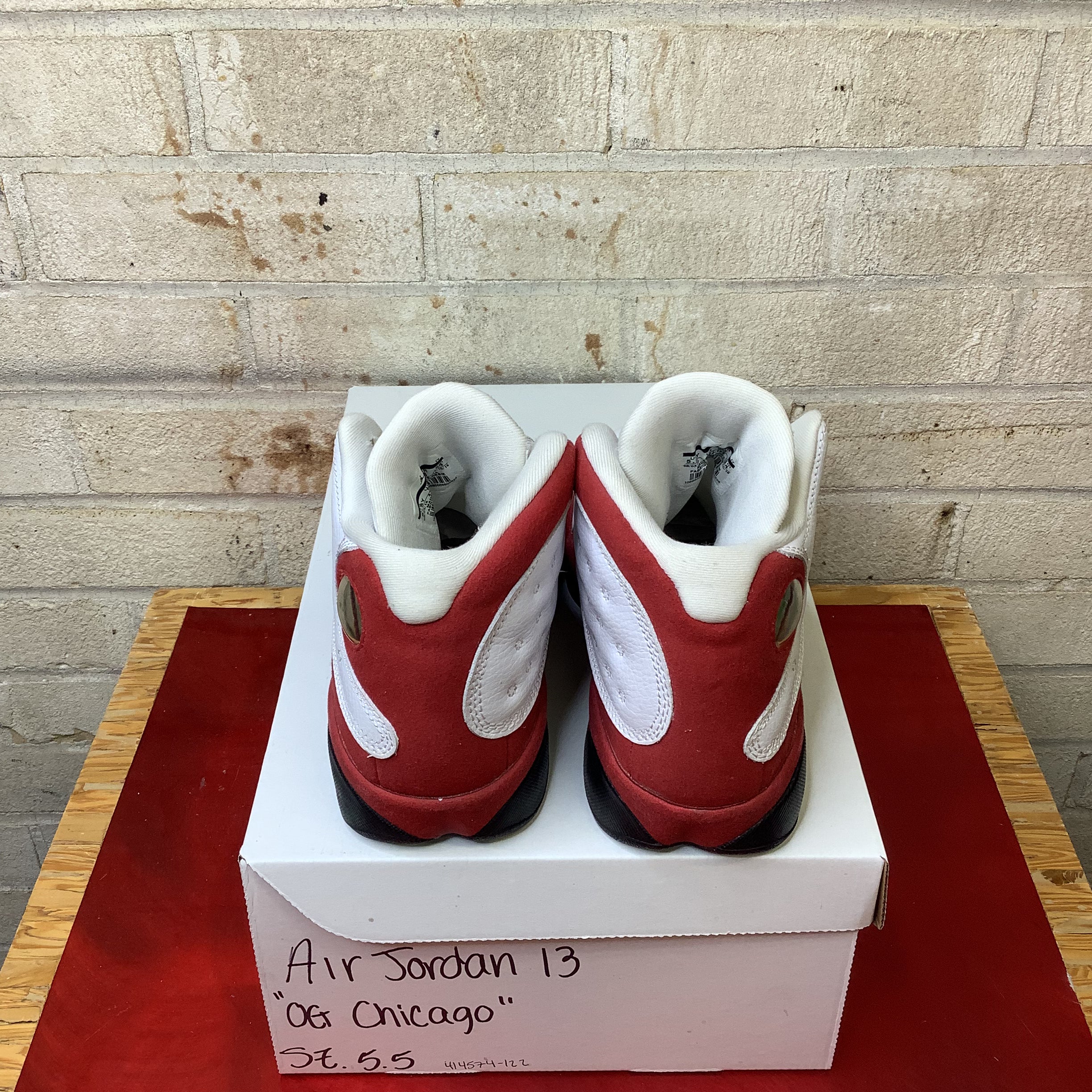 Original Air Jordan 13 Retro 'Chicago' Size 5.5Y - 414574-122 | Men's Basketball Shoes for Court & Streetwear Fashion