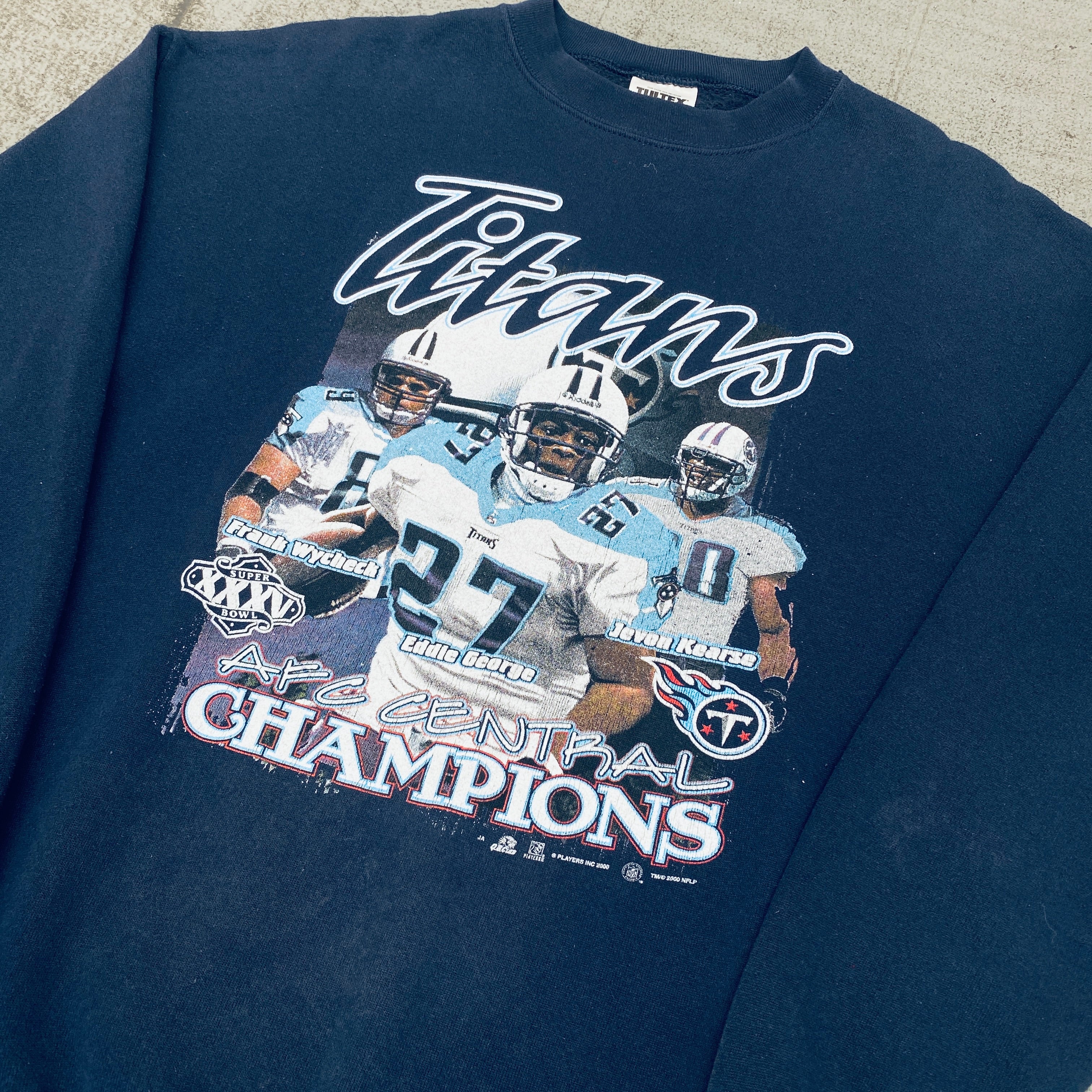 Tennessee Titans 2000 AFC Central Champions Graphic Sweatshirt - Men's Large Size - Perfect for Game Day, Sports Events & Fan Apparel