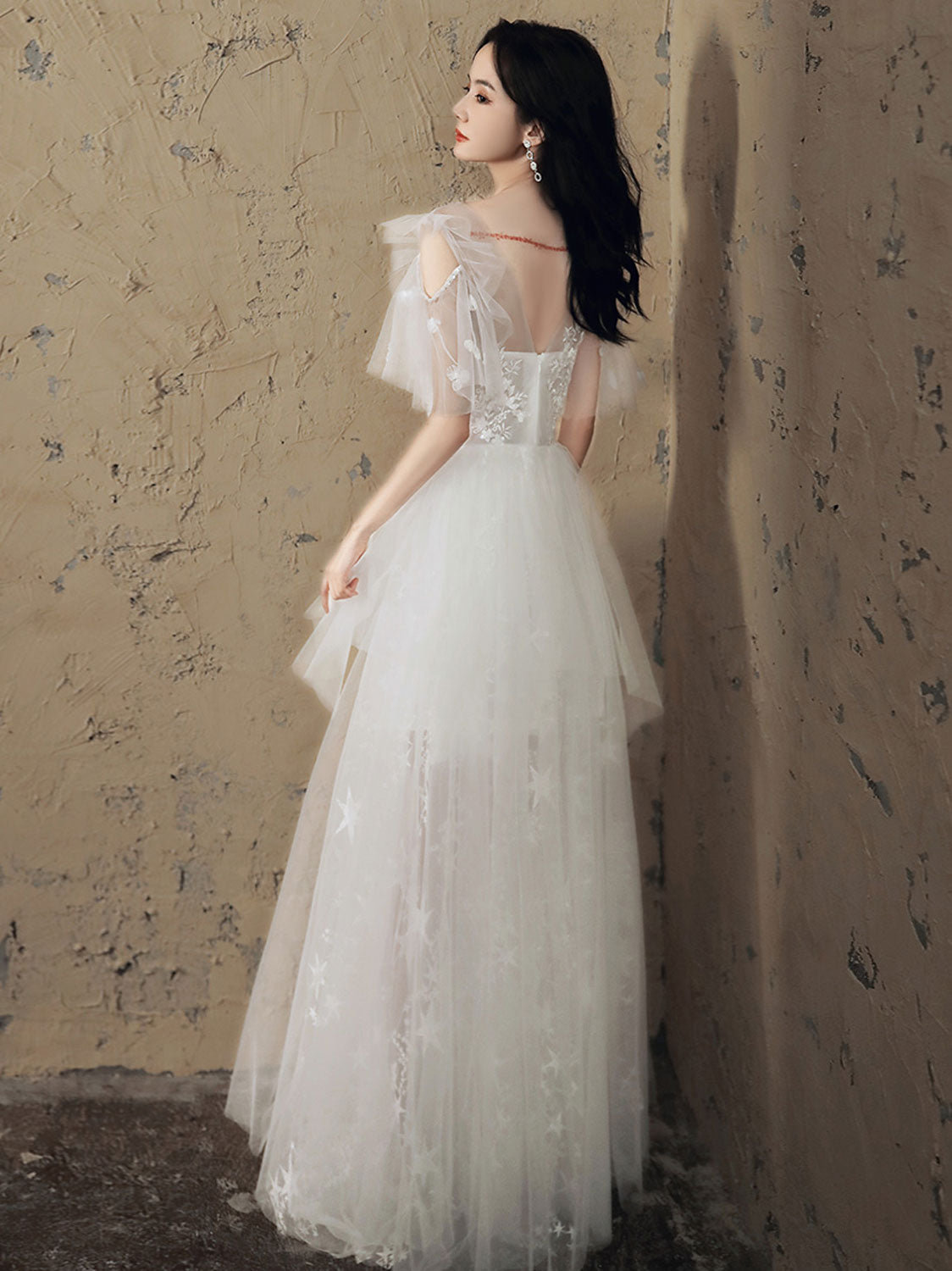 Elegant A-Line White Lace Long Prom Dress for Women - Formal Evening Gown for Homecoming, Wedding Guest & Special Occasions