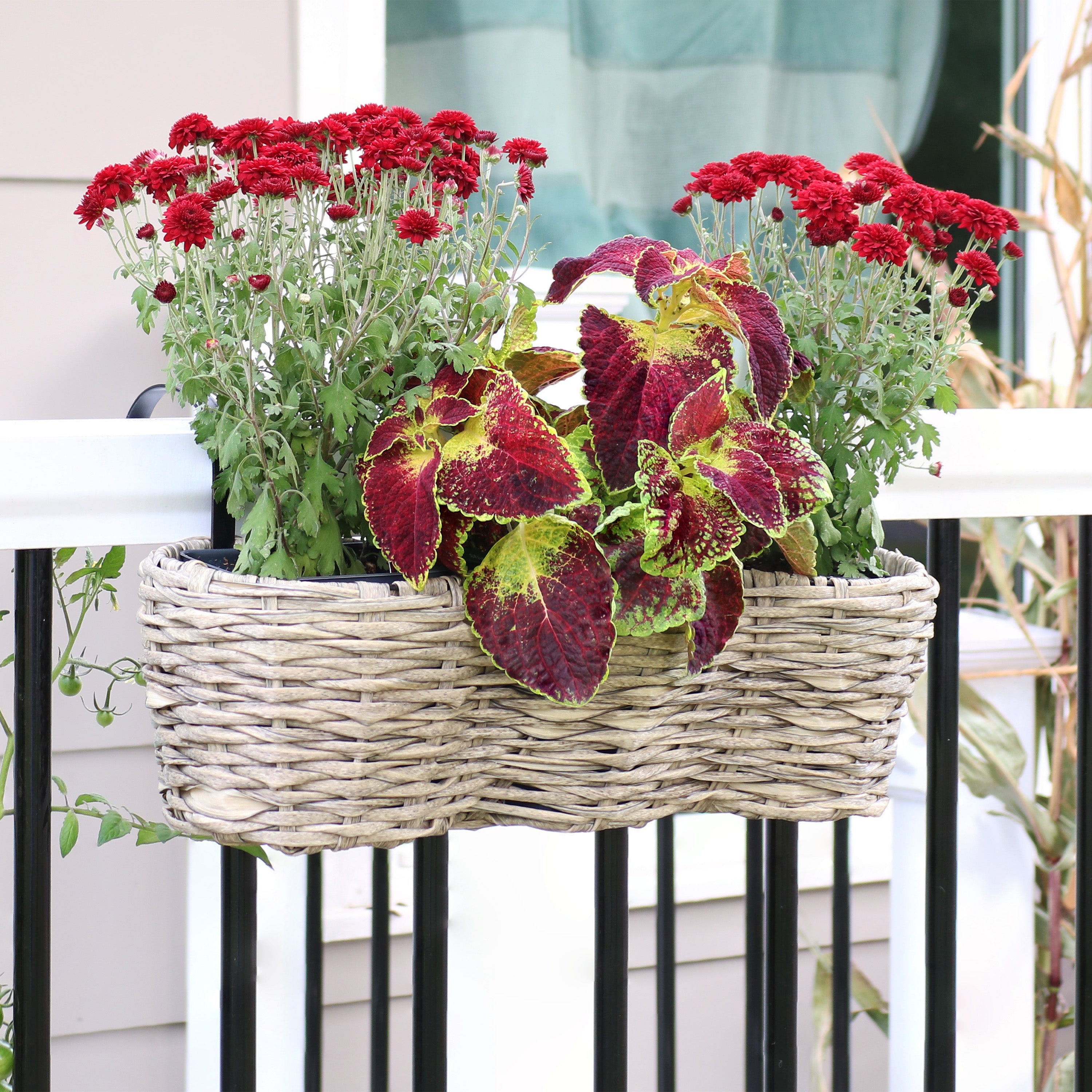 Sunnydaze Round Polyrattan 3-Section Over the Rail Planter Box - Hanging Flower Pot for Balcony, Deck, Porch & Garden Decor