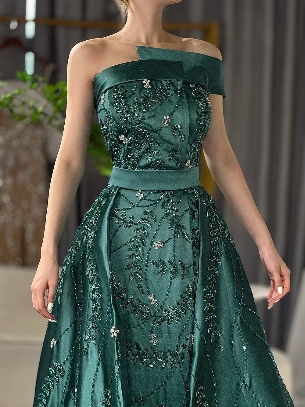 Luxury Dubai Green Arabic One Shoulder Satin Evening Gown Beaded Dress with Overskirt and Split - Elegant Formal Wear for Weddings, Galas & Special Occasions