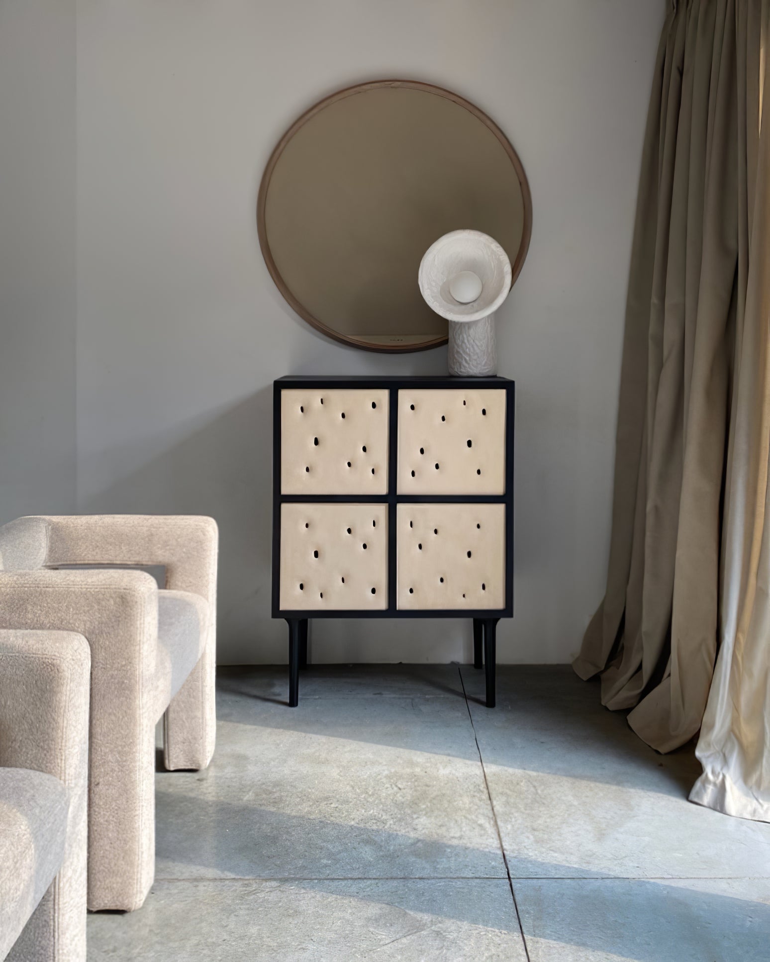 Soniah Modern Table Lamp - Stylish Bedside & Living Room Lighting for Home Decor - Perfect for Bedroom, Office, or Reading Nook