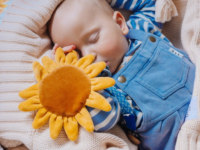 Tikiri Crinkle Scrunch Sensory Toy for Kids - Soft Sunflower Design for Autism, ADHD & Stress Relief - Perfect for Fidgeting, Anxiety Relief & Sensory Play at Home or School
