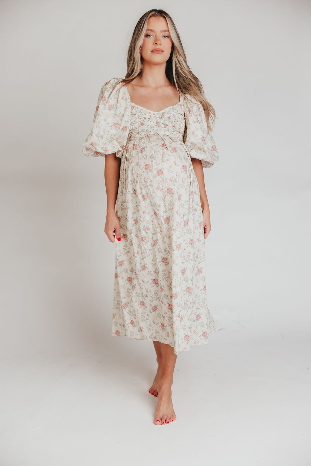 Harlow Maxi Dress in Off White Floral - Bump Friendly Maternity Dress & Inclusive Sizing (S-3XL) | Perfect for Pregnancy, Beach Vacations & Summer Weddings