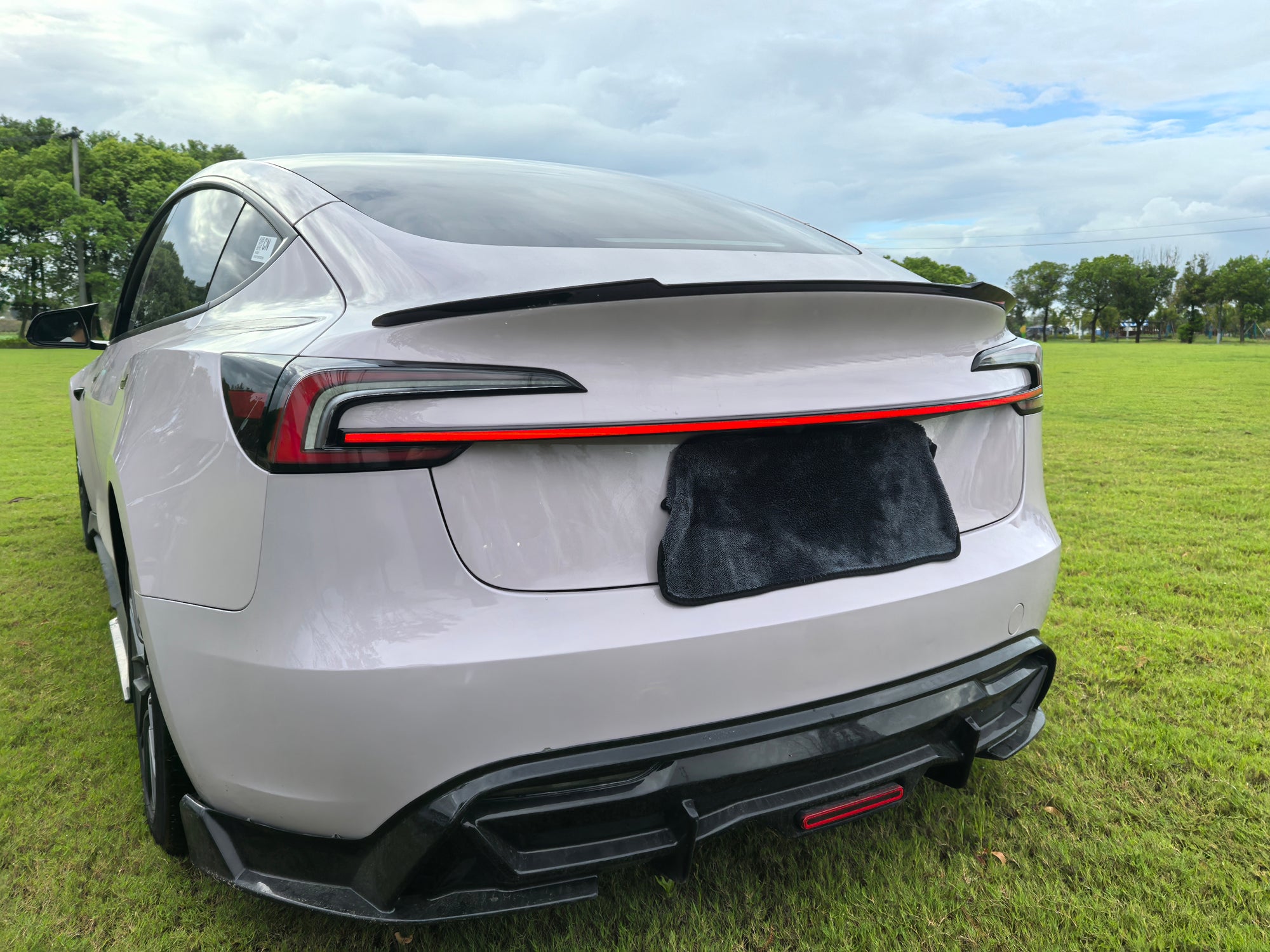 24+ Tesla Model 3 Full Width LED Knight Rider Tailgate Strip Tail Light Bar - Upgrade Your Car's Style & Visibility for Night Driving & Custom Looks