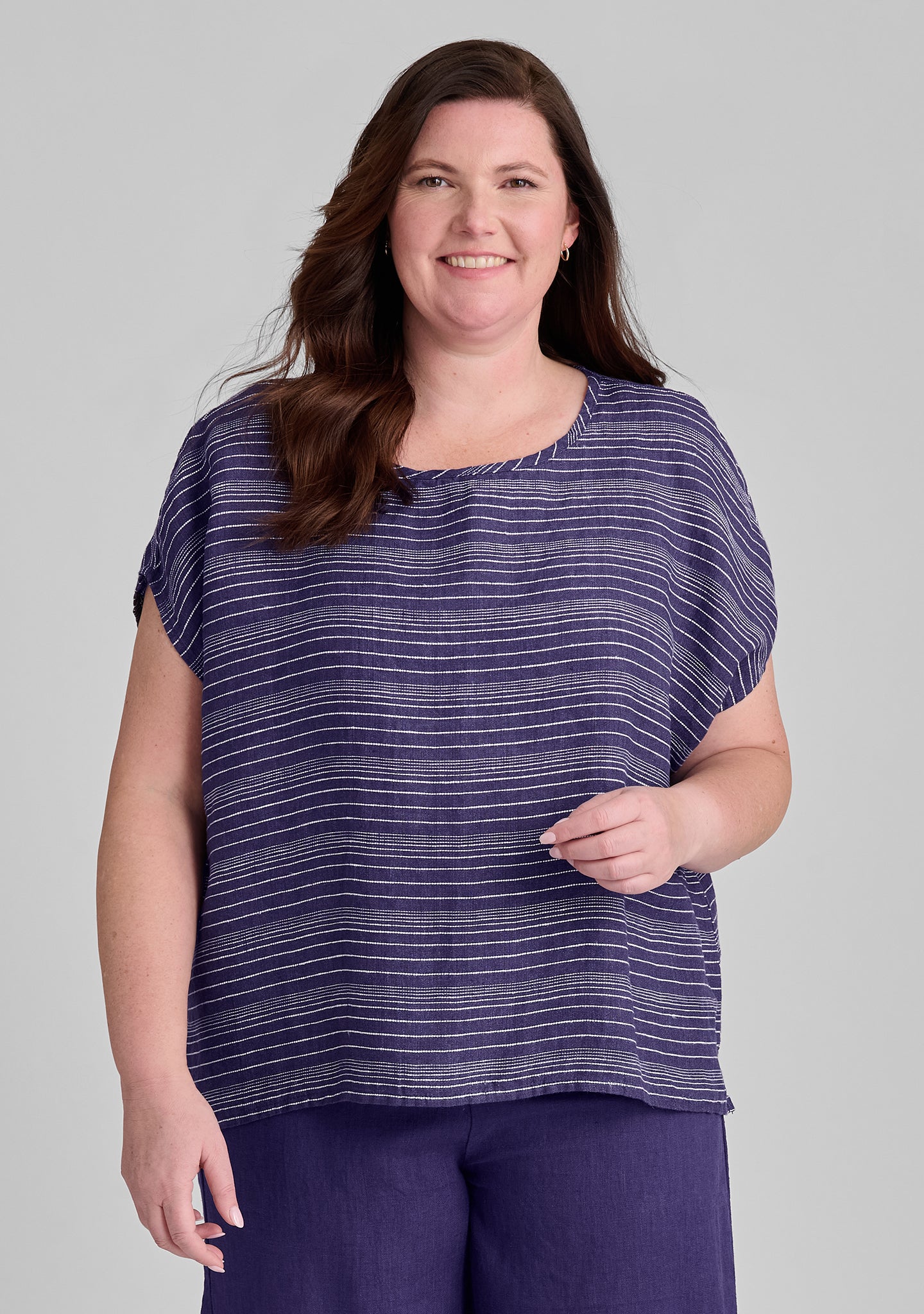 Premium Linen T-Shirt for Women - Soft & Breathable Summer Tee - Casual Comfort Wear for Outdoors, Travel & Everyday Use