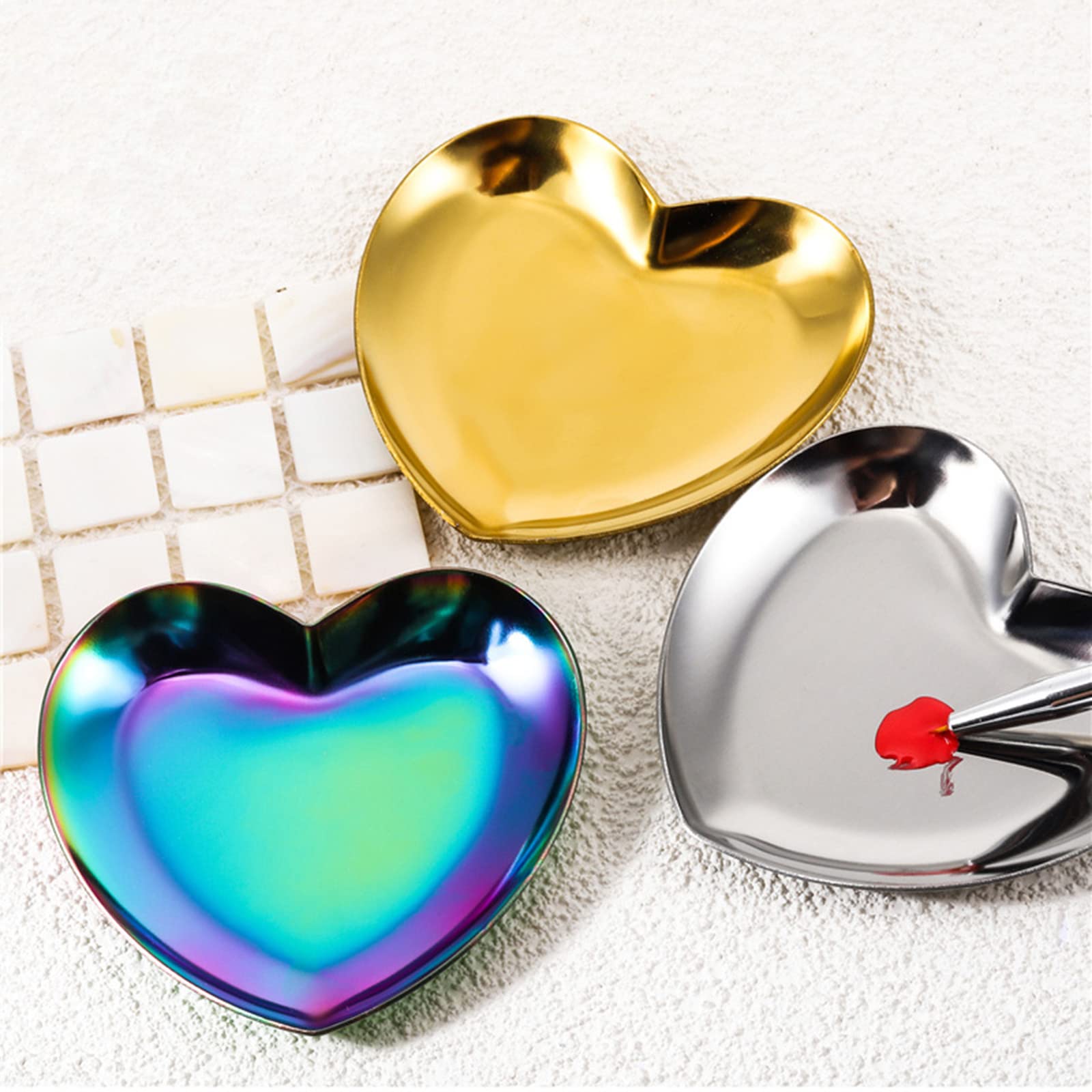 Heart-Shaped Empty Nail Art Palette - Professional Manicure Tool for Nail Tips Display & Polish Mixing | Perfect for Salon, Home DIY Nail Art & Beauty Professionals