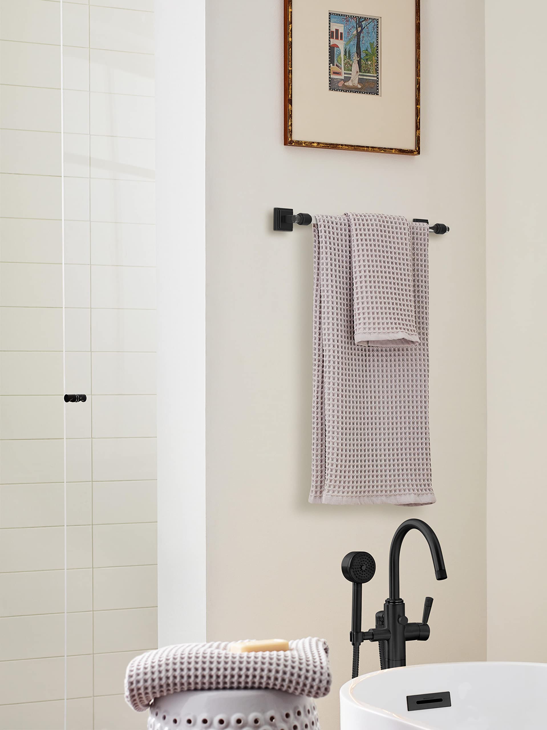 Amerock BH36063CMB 18-Inch Matte Black Towel Bar - Modern Bathroom Towel Rack with Clear Glacio Finish - Durable Bath Accessories for Home & Hotel Use