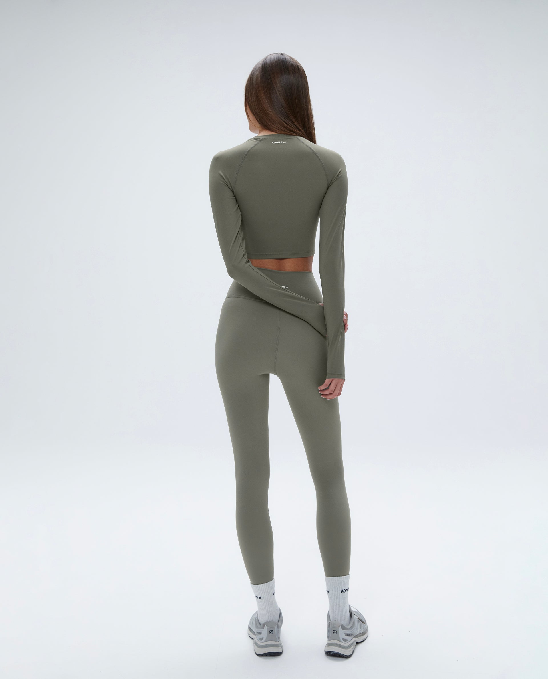 Stylish Olive Green Long Sleeve Crop Top for Women | Trendy Fall Fashion | Perfect for Layering, Casual Outings & Streetwear Looks