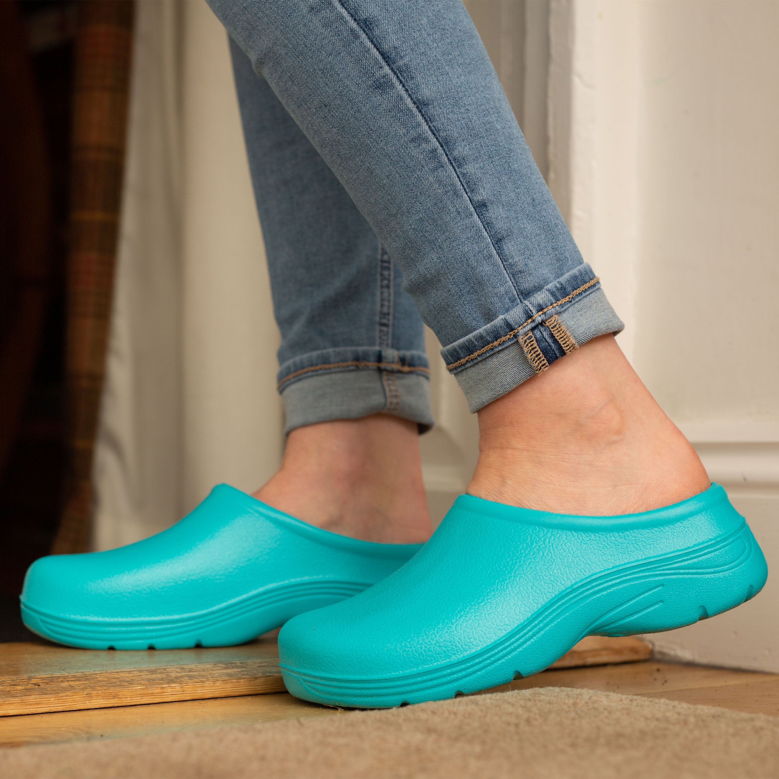 Women's Lorton Garden & Work Clogs - Comfortable Slip-Resistant Shoes for Gardening, Farming & Outdoor Work - Perfect for Yard Work, Landscaping & Wet Conditions