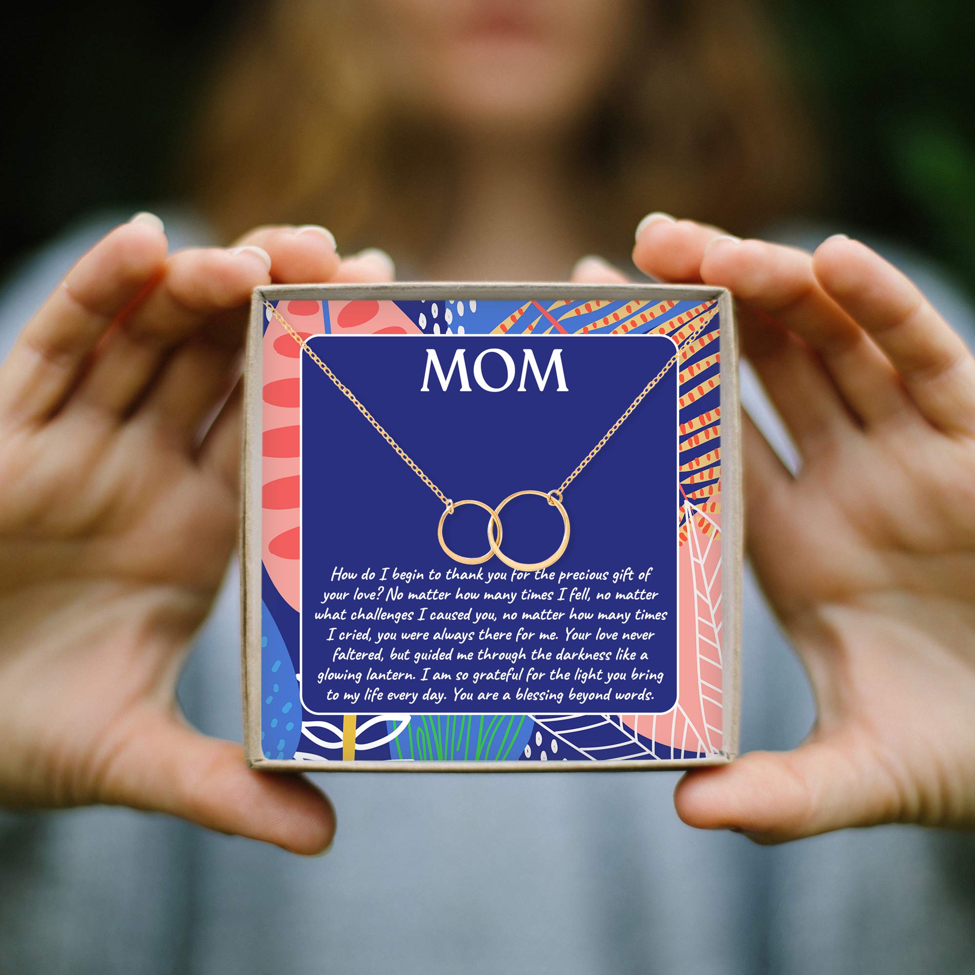 Mom Necklace - Personalized Heart Pendant Jewelry Gift for Birthday, Mother's Day, Christmas | Thoughtful Present for Wife, Grandma, Daughter | Perfect for Anniversaries & Special Occasions