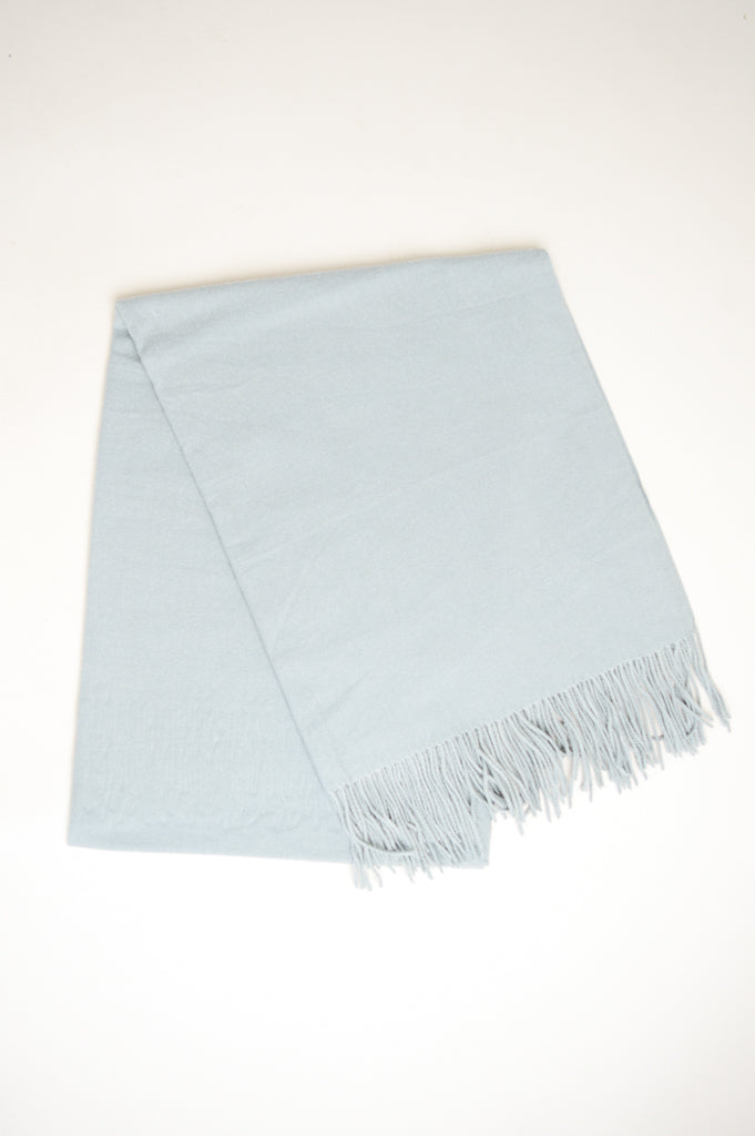 Cozy Winter Scarf for Women & Men - Soft Warm Sleet Grey Knit Scarf - Perfect for Cold Weather, Outdoor Activities & Fashion Accessories