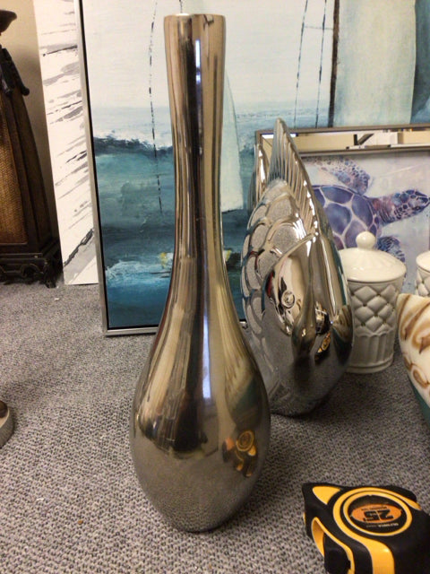 15 1/2 Inch Silver Plated Vase - Elegant Home Decor for Centerpieces, Wedding, Dining Table & Gift Giving