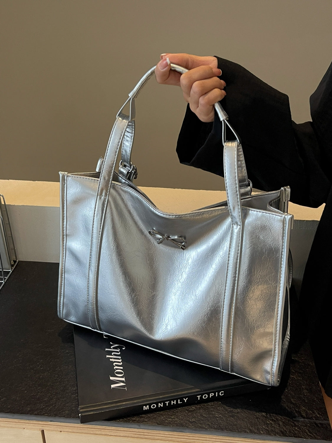 Stylish PU Leather Bow Shoulder Bag for Women - Fashion Crossbody Purse with Adjustable Strap - Perfect for Work, Shopping & Date Night
