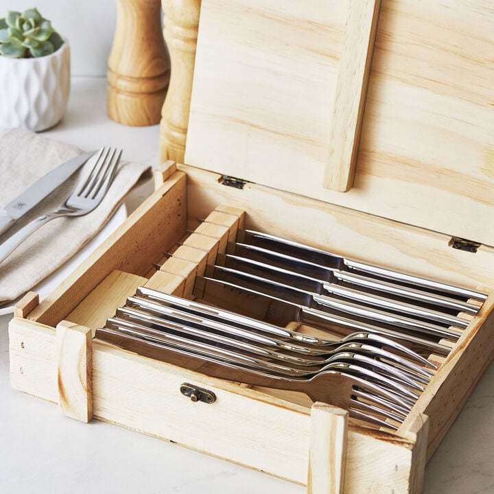 ZWILLING Premium 12-Piece Steak Dinner Set with Forks & Knives - Elegant Gift Box Presentation - Perfect for Dinner Parties, BBQ Gatherings & Special Occasions