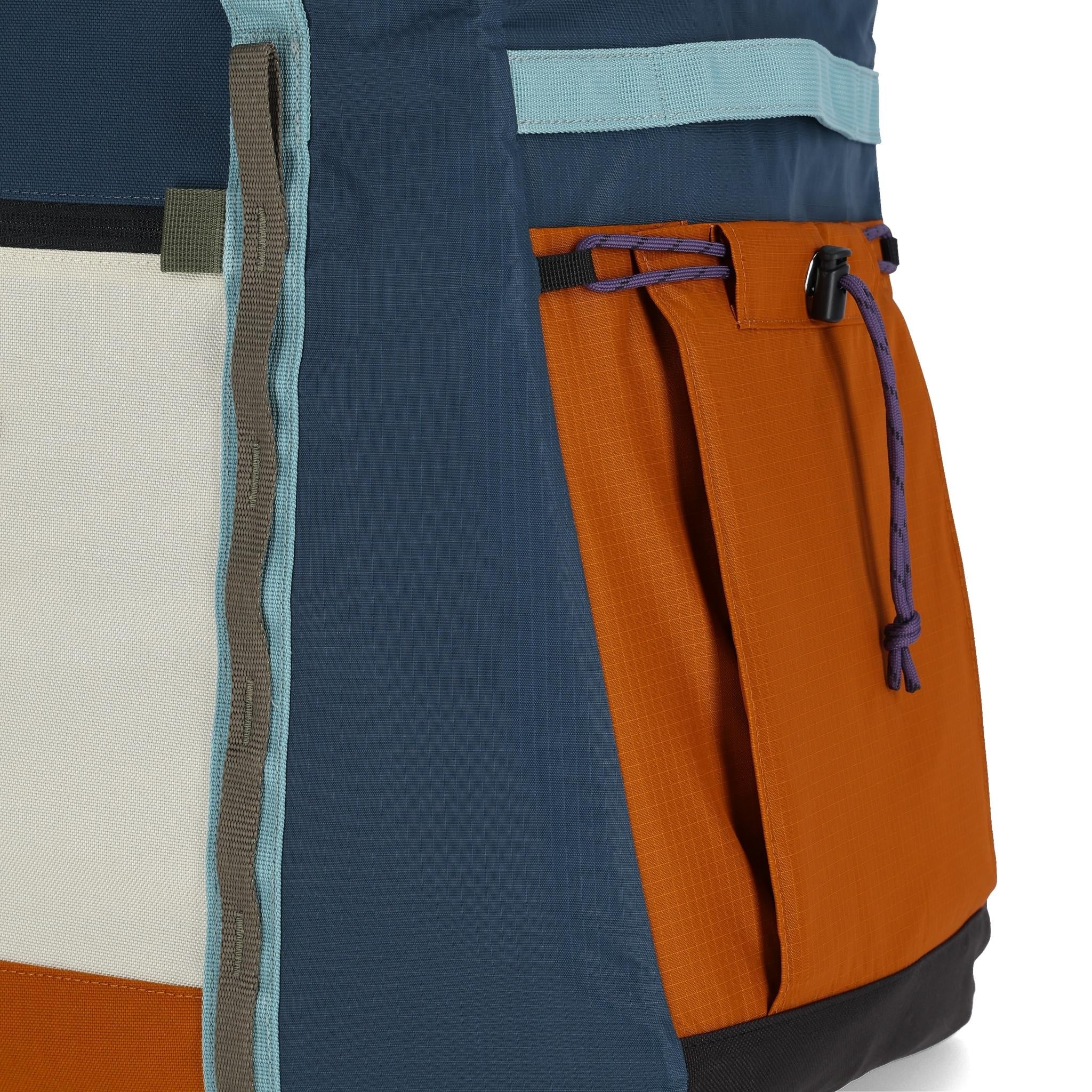 Durable Waterproof Mountain Gear Bag for Hiking & Camping - Outdoor Adventure Backpack for Travel & Trekking
