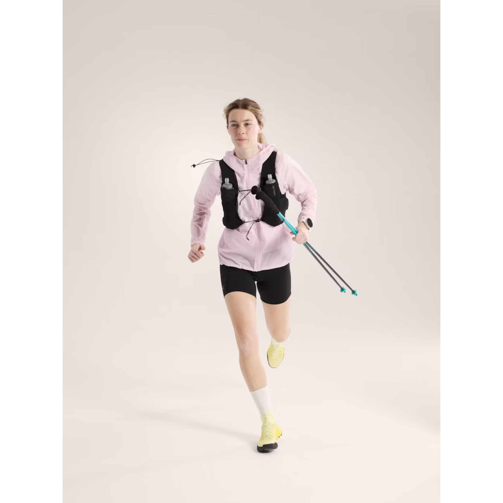 Arc'teryx Women's Incendo Airshell Hoody - Lightweight Running Jacket with Breathable Wind Protection - Perfect for Trail Running & Outdoor Activities